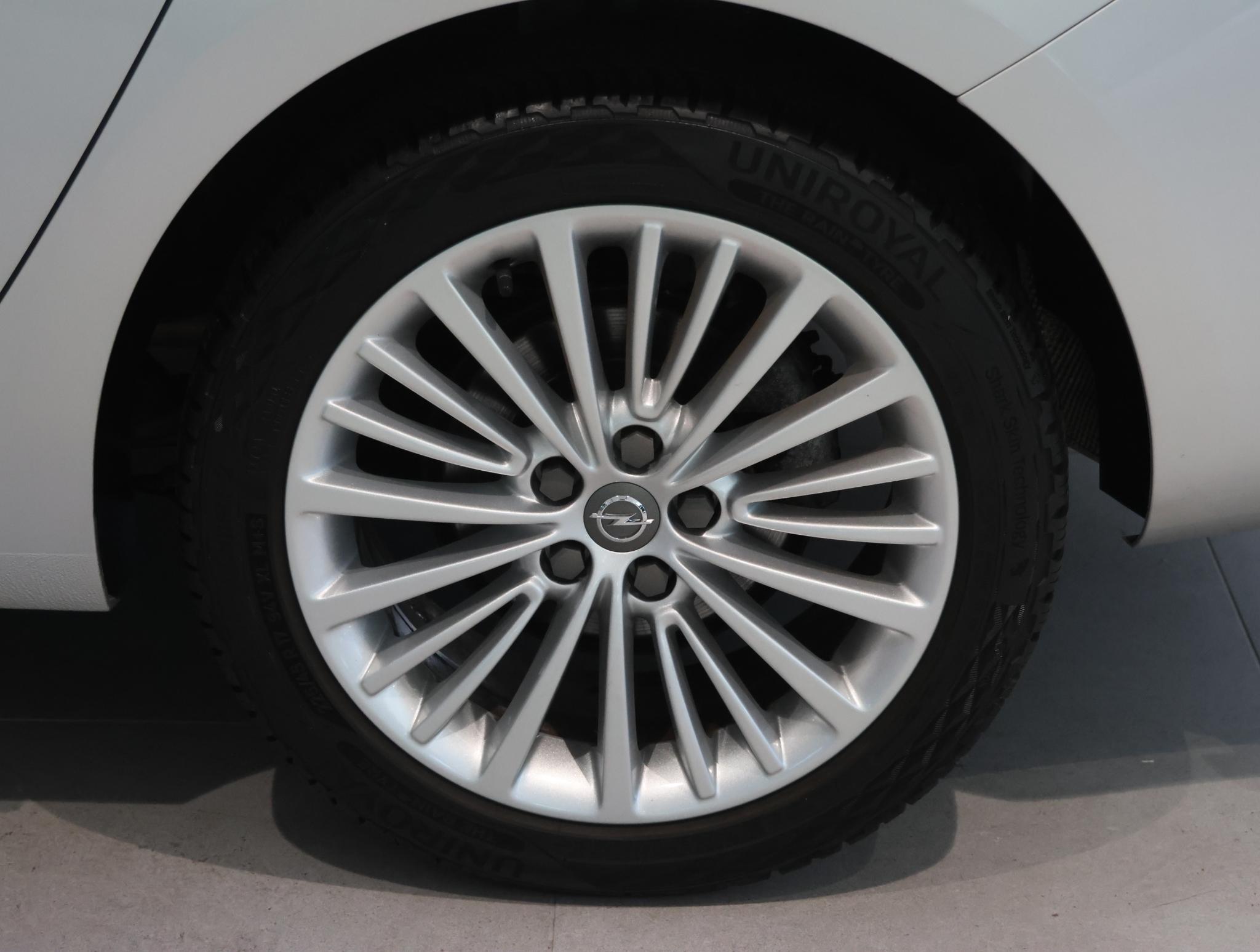 Foto van Opel Astra Sports Tourer
