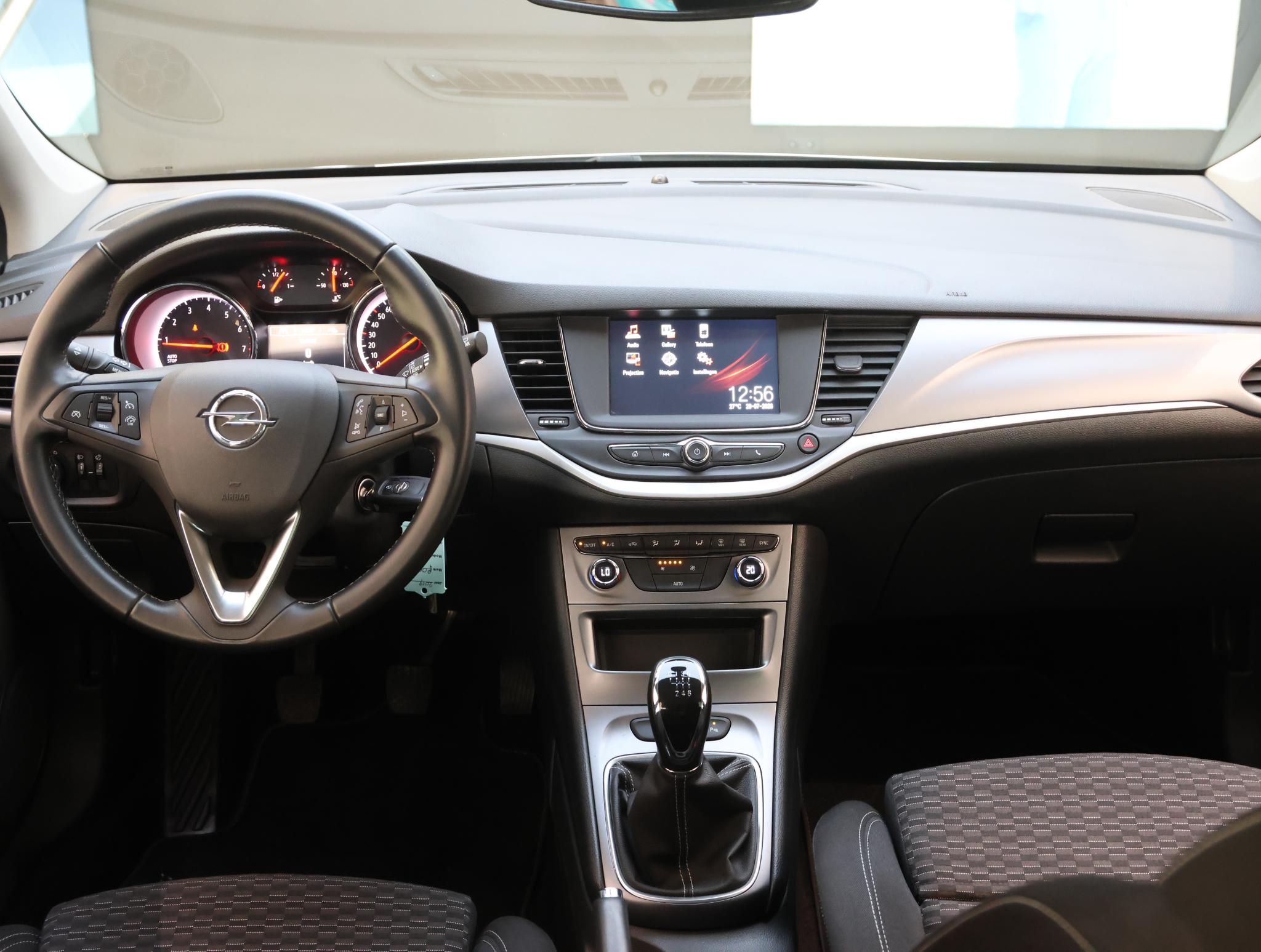 Foto van Opel Astra Sports Tourer