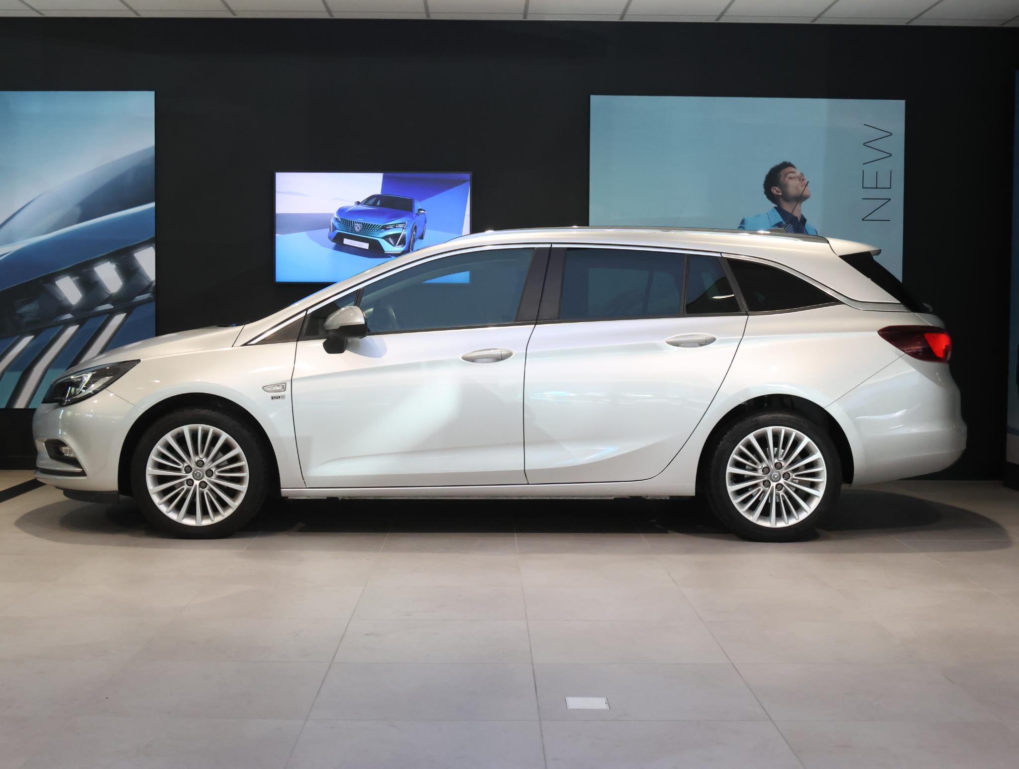Foto van Opel Astra Sports Tourer