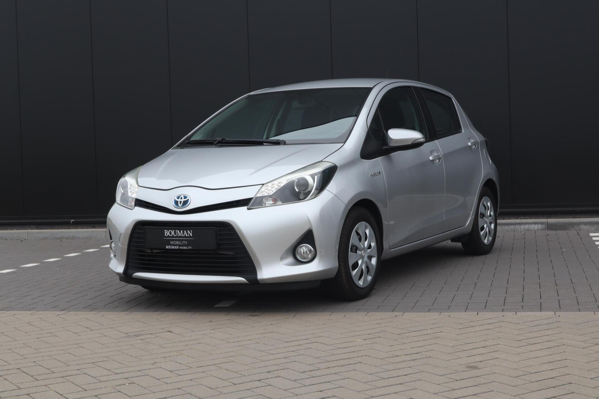 Toyota Toyota Yaris Hybrid 1.5 Full Hybrid Comfort, AUTOMAAT, CAMERA, CLIMA 2013 - voorkant