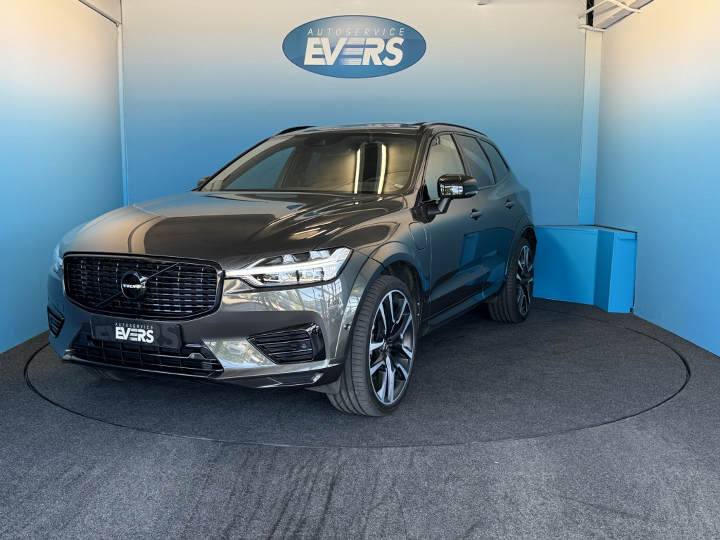 Volvo Xc60 T8 Twin Engine 2.0 Recharge T8 AWD R-Design 2020 - voorkant
