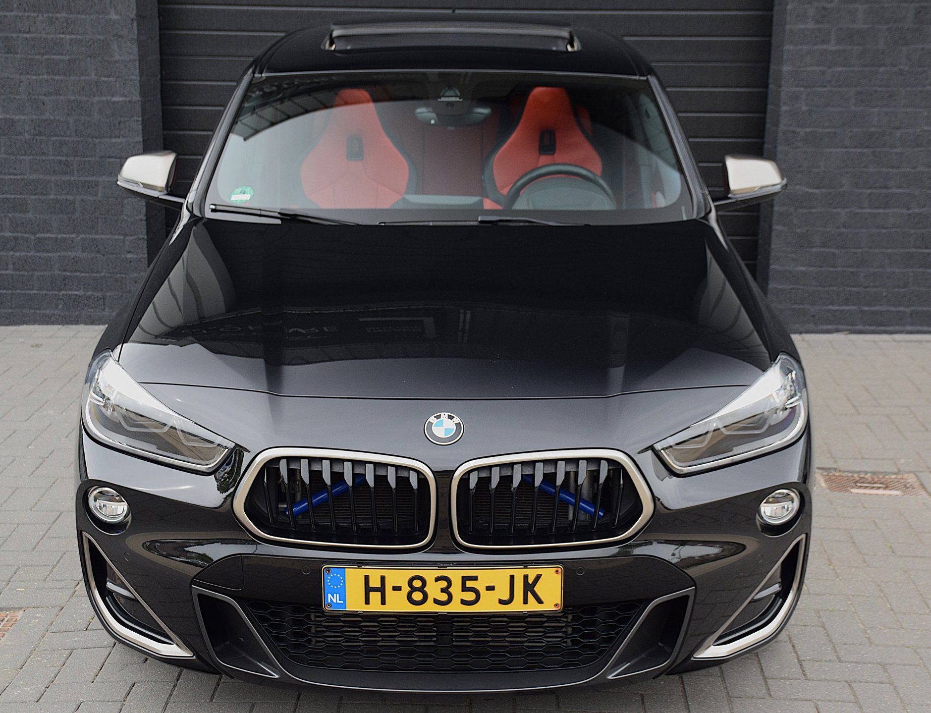 Foto van BMW X2 M35i