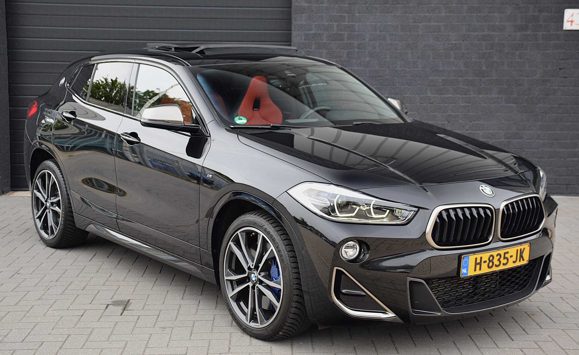 Foto van BMW X2 M35i