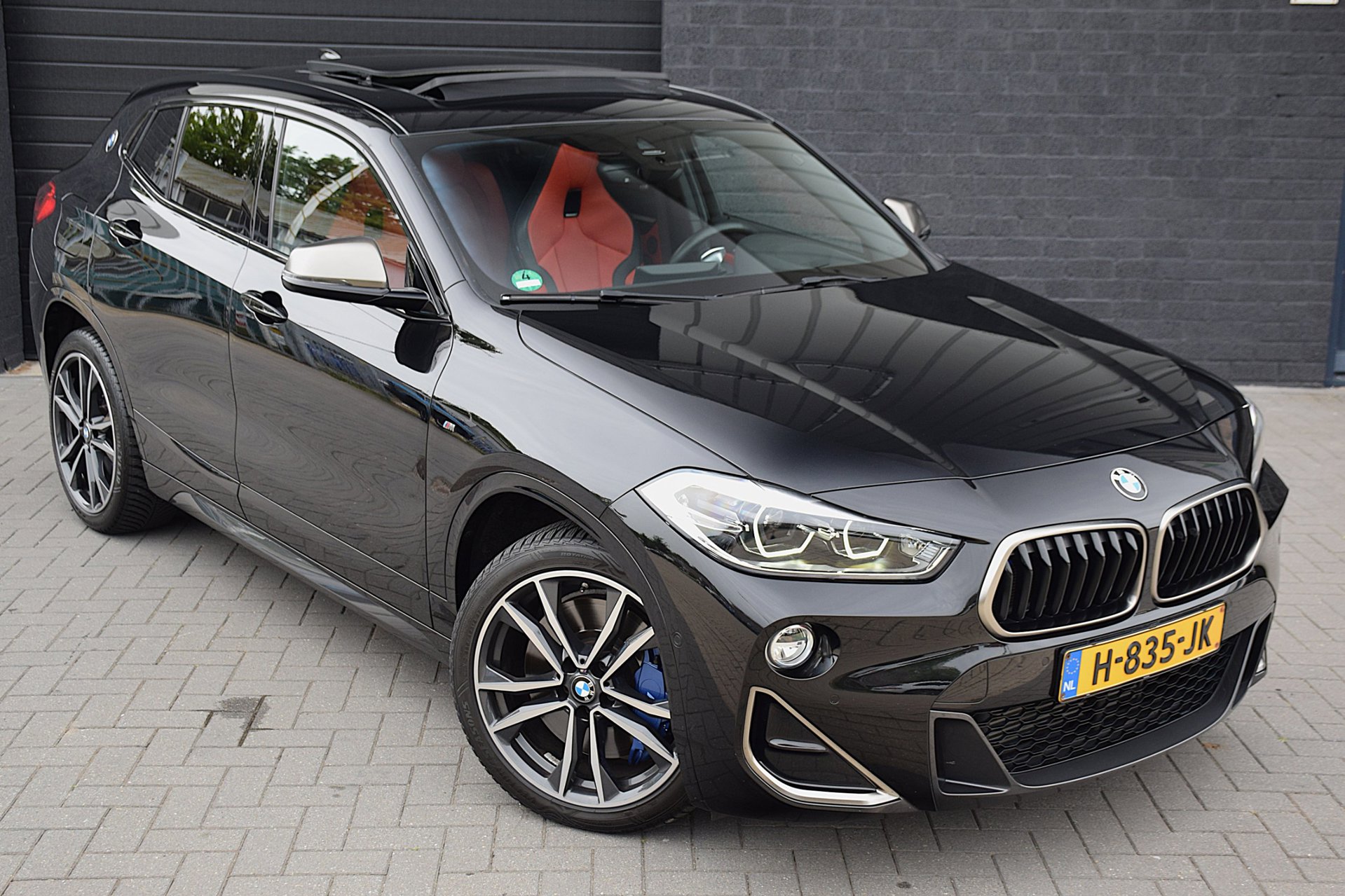 Foto van BMW X2 M35i