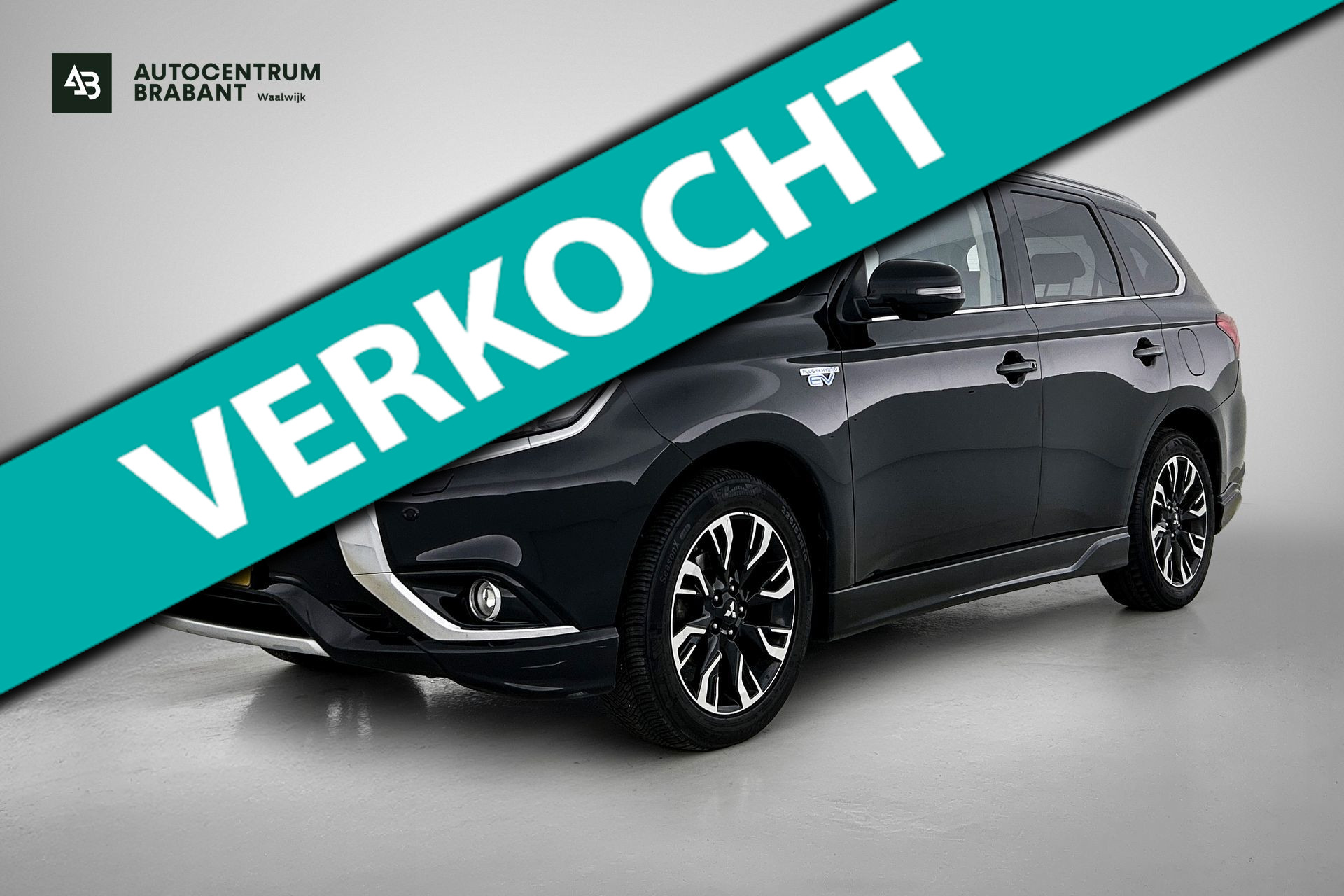 Mitsubishi Mitsubishi Outlander 2.0 PHEV Instyle (NL-Auto, Goed Onderh, Camera, Stoelv, Parkeersensoren, Navi, Etc) 2015 - voorkant