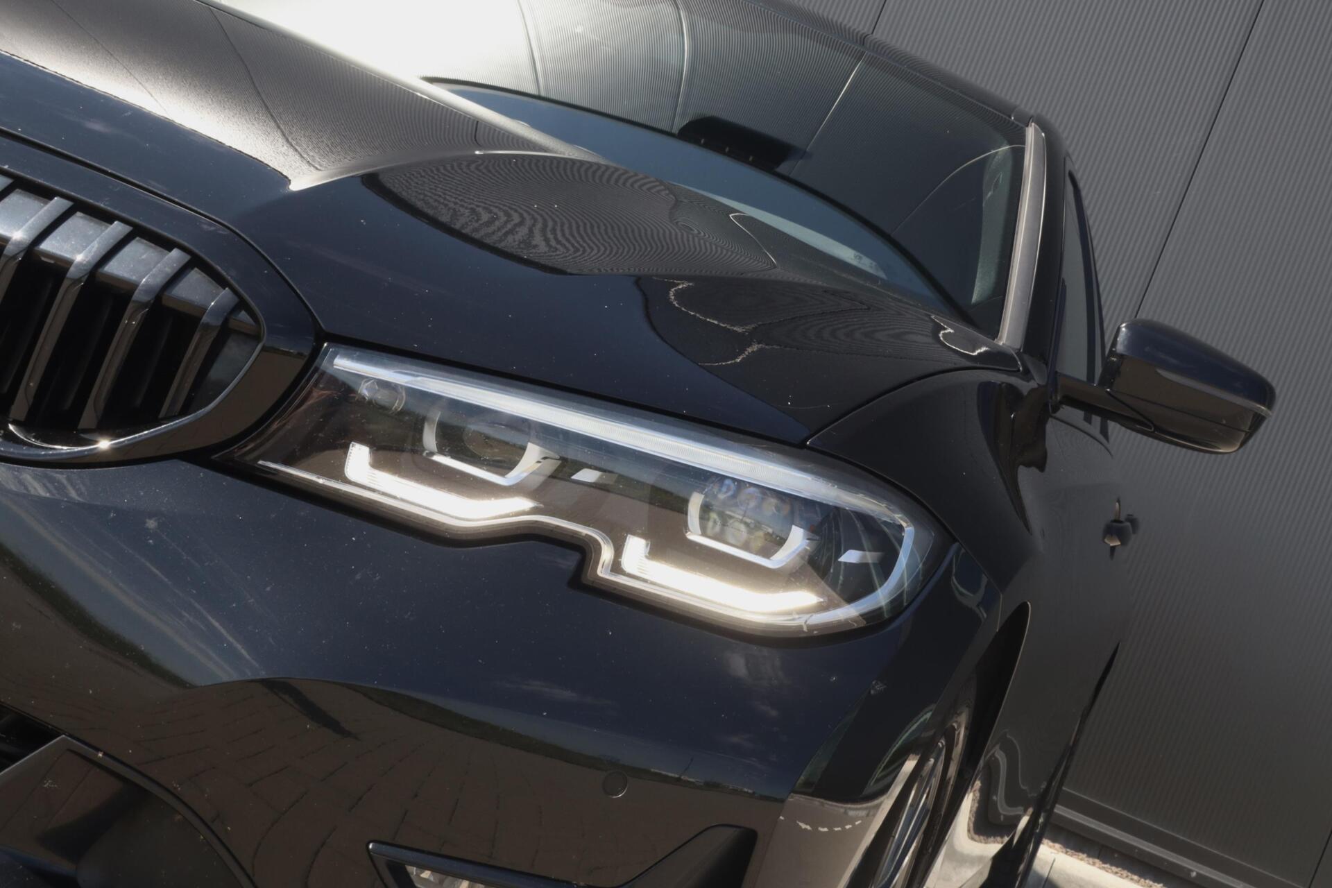 Foto van BMW 330i