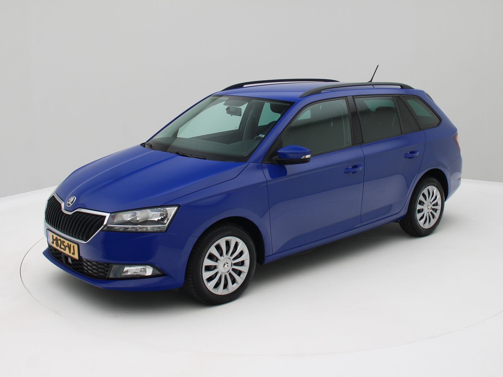 Skoda Fabia 1.0 TSI Ambition Adapt. Cruise,Navi ,Pdc. 2020 - voorkant
