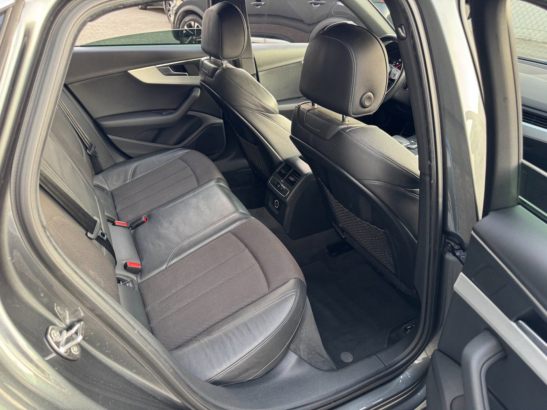 Foto van Audi A4 Limousine