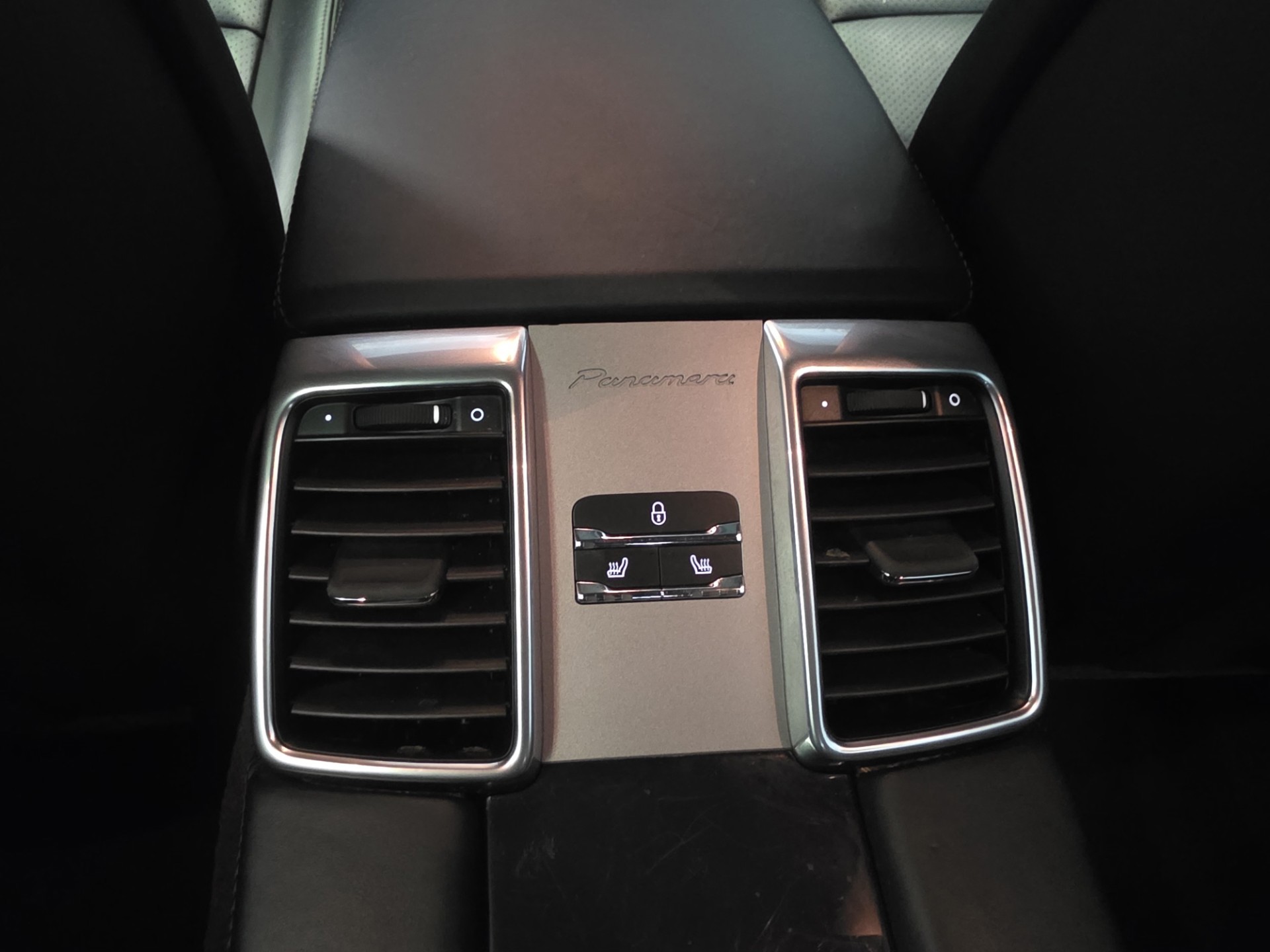 Foto van Porsche Panamera S E-hybrid
