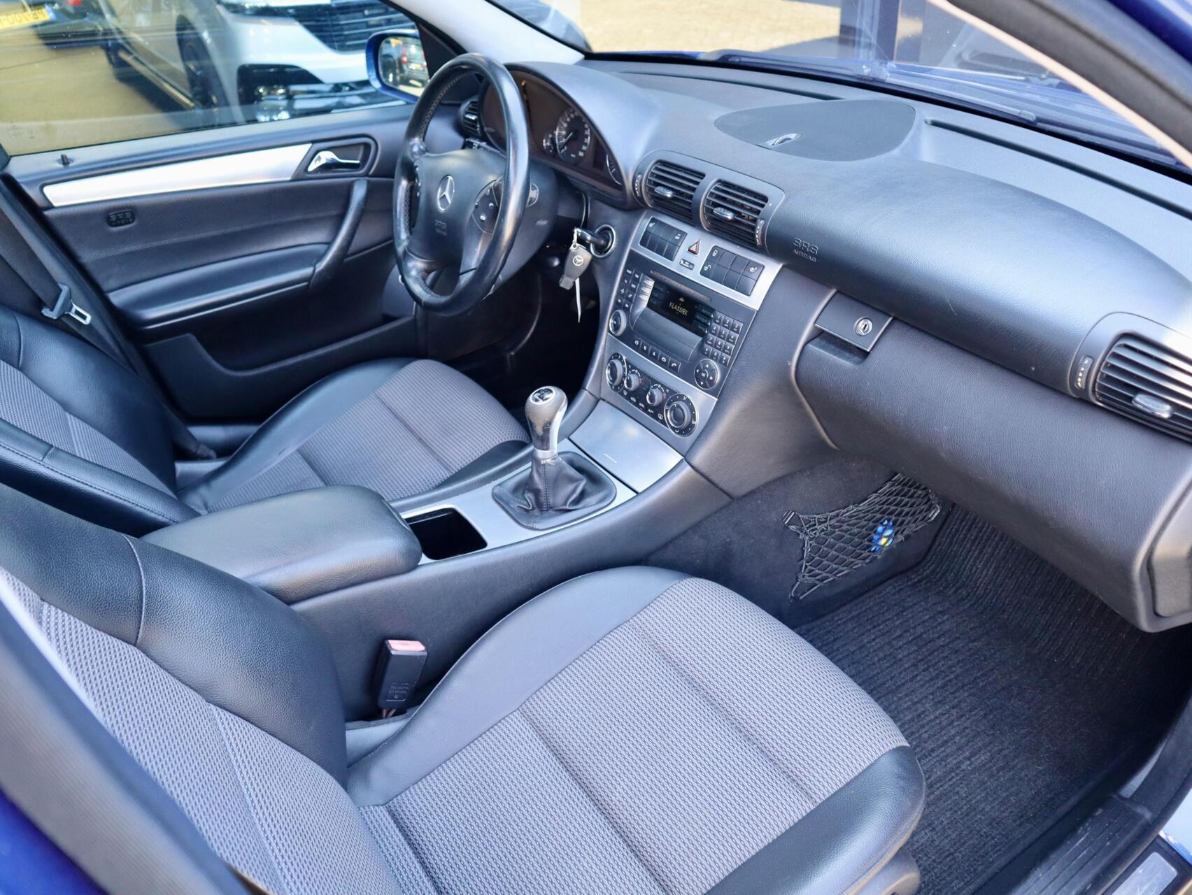 Foto van Mercedes-Benz C 180 Kompressor