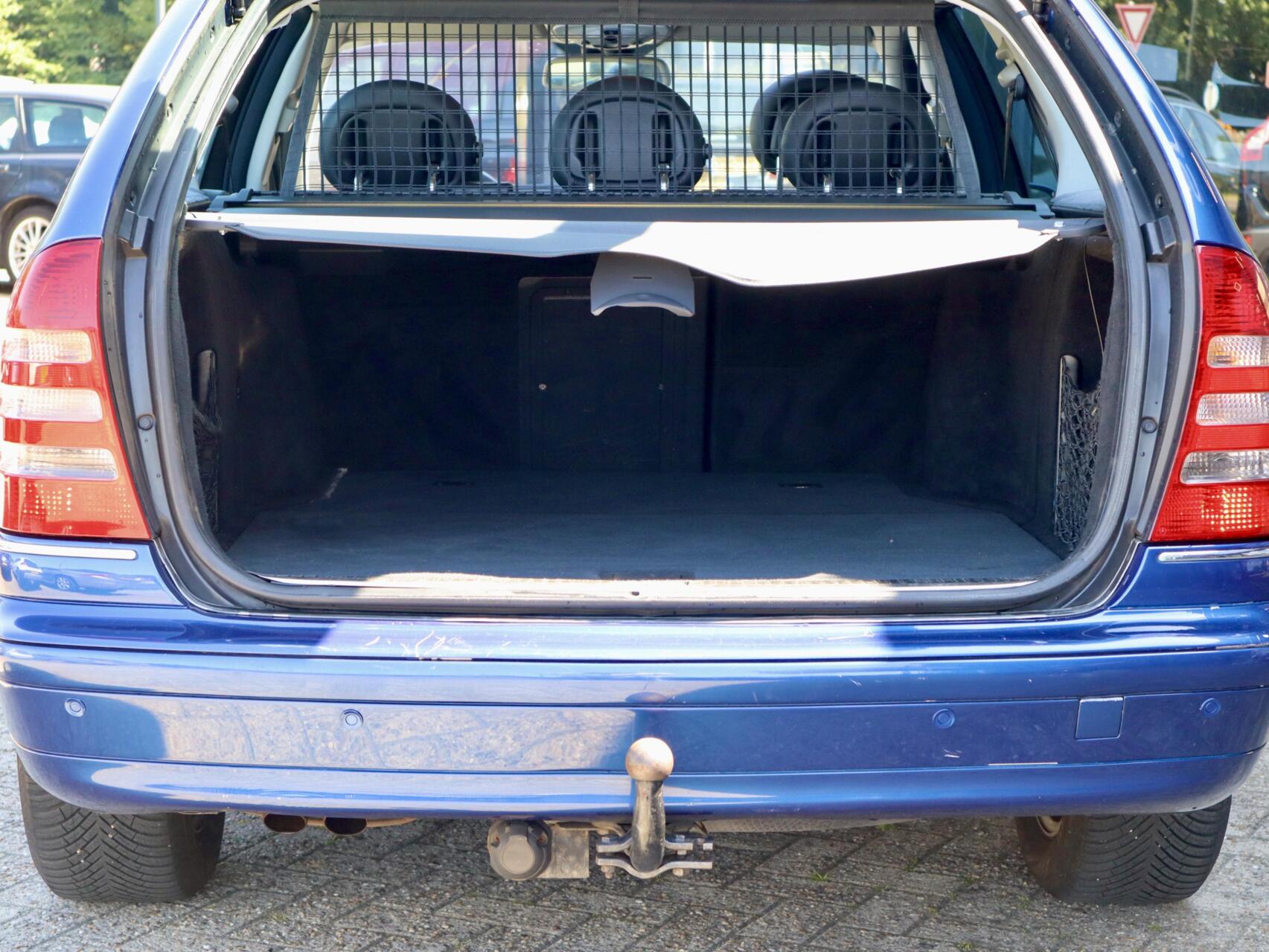 Foto van Mercedes-Benz C 180 Kompressor