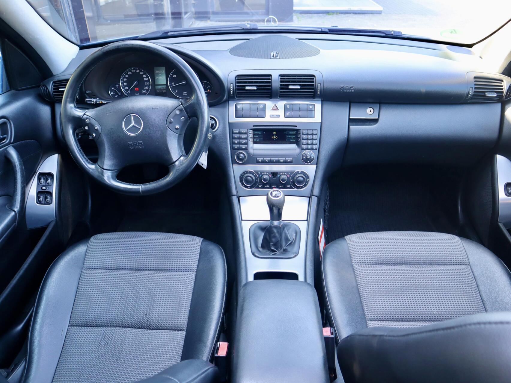 Foto van Mercedes-Benz C 180 Kompressor