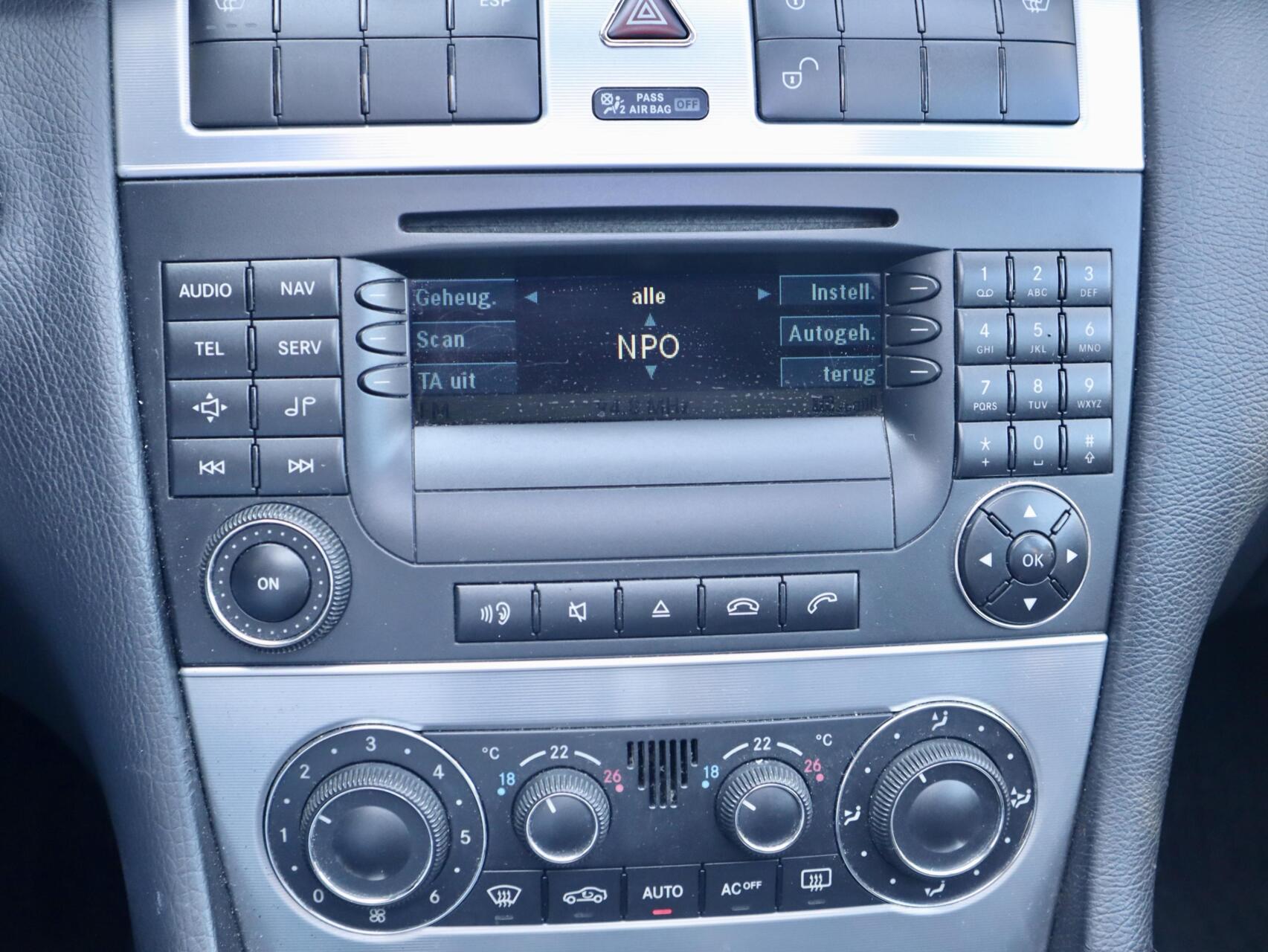Foto van Mercedes-Benz C 180 Kompressor