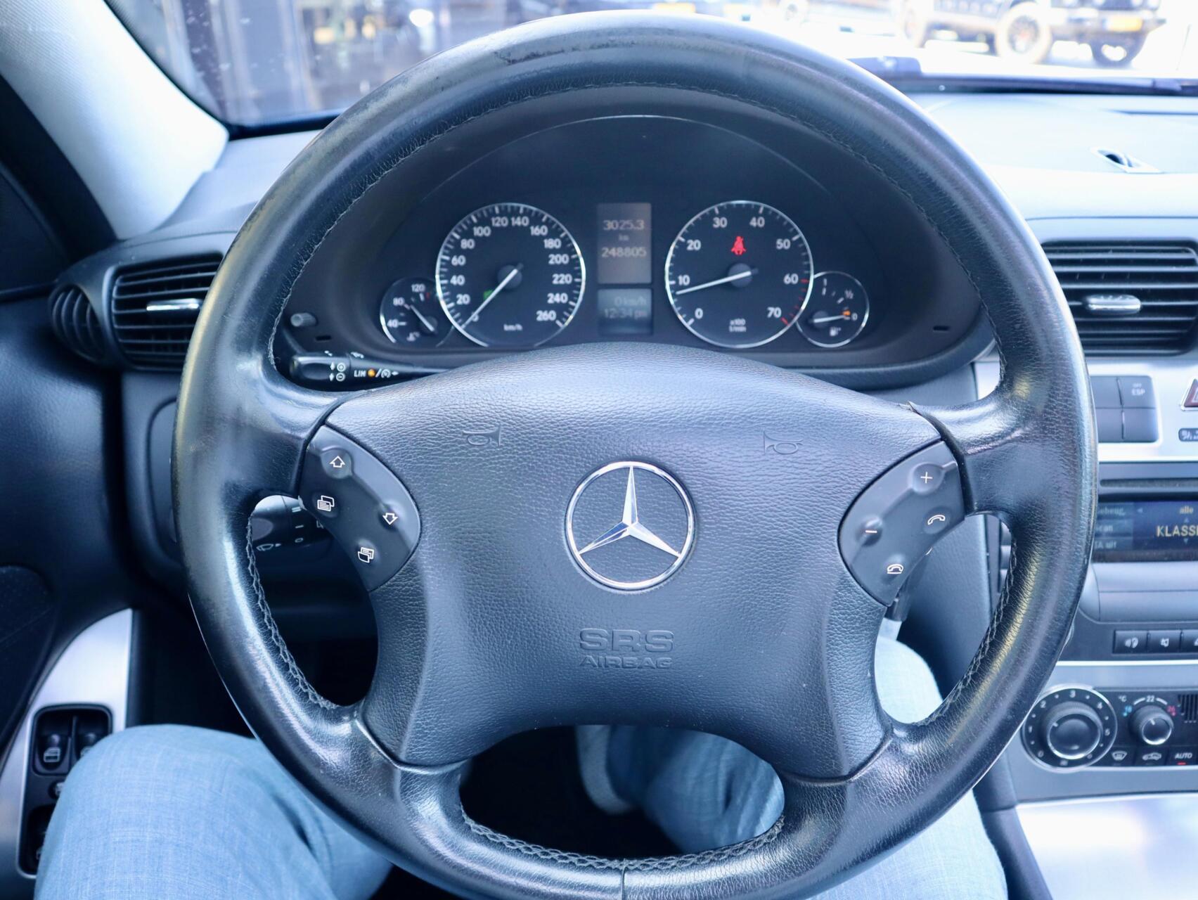 Foto van Mercedes-Benz C 180 Kompressor