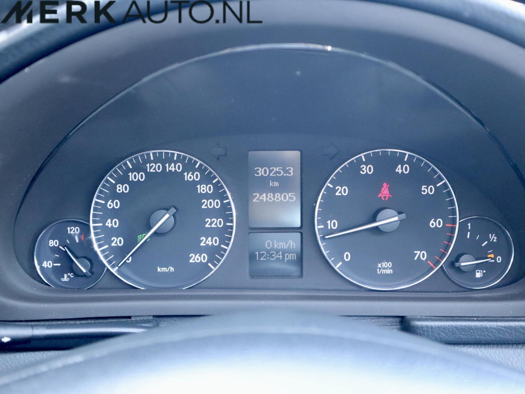 Foto van Mercedes-Benz C 180 Kompressor