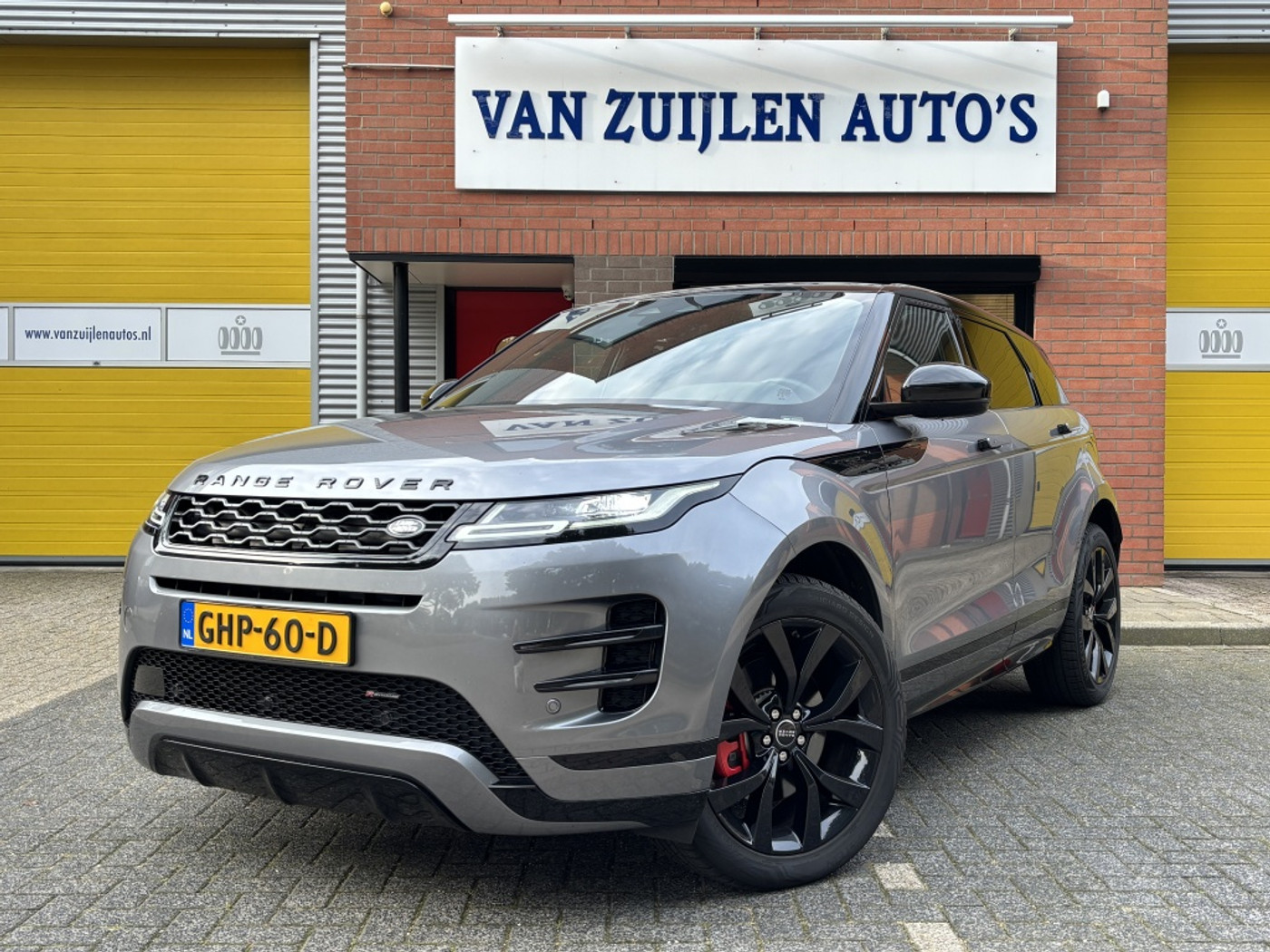 Land Rover Range Rover Evoque P300e AWD R-Dynamic SE Pano Black Pack Meridian Memory Keyless 20'' 2023 - voorkant