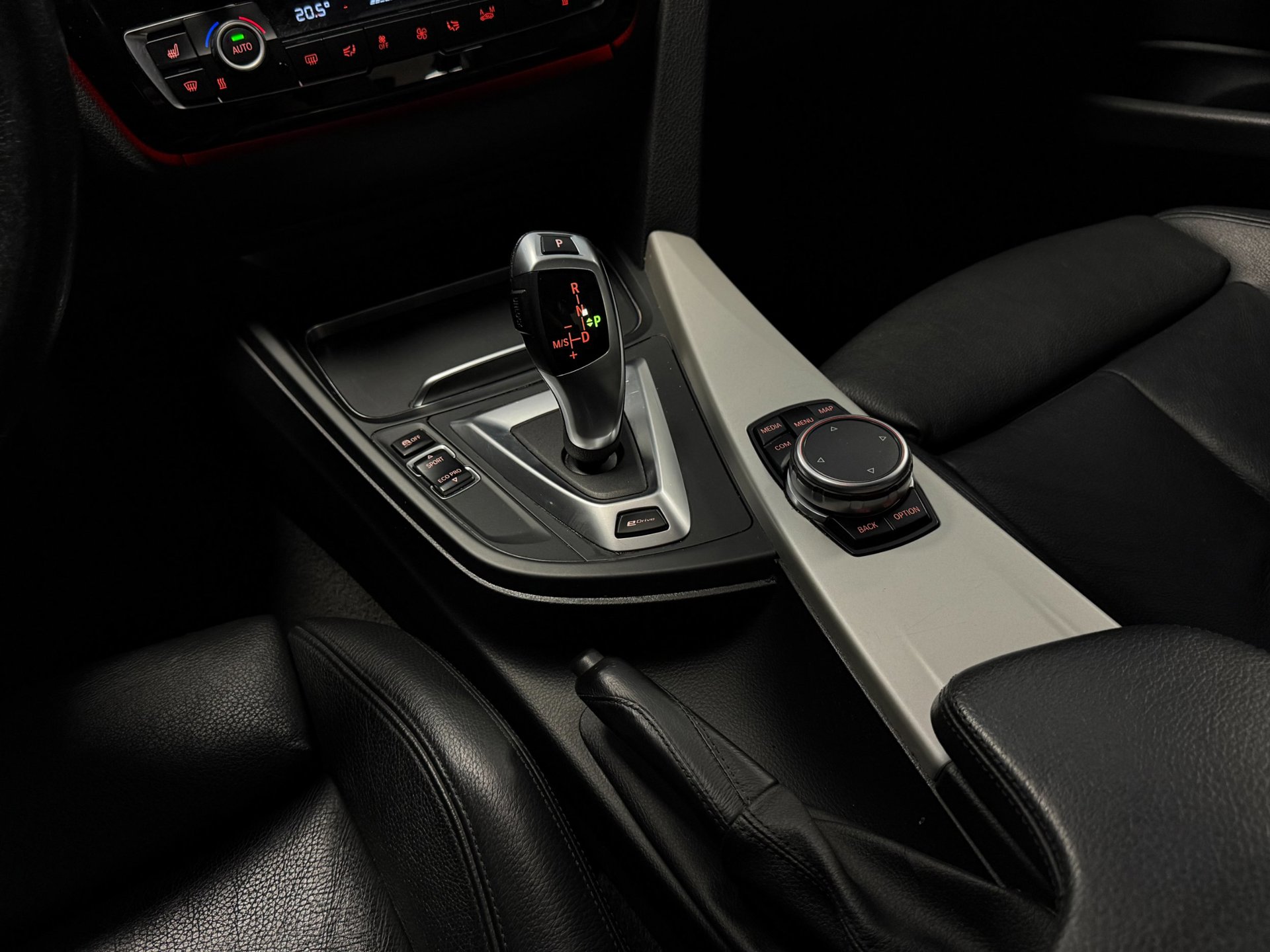 Foto van BMW 330e Iperformance