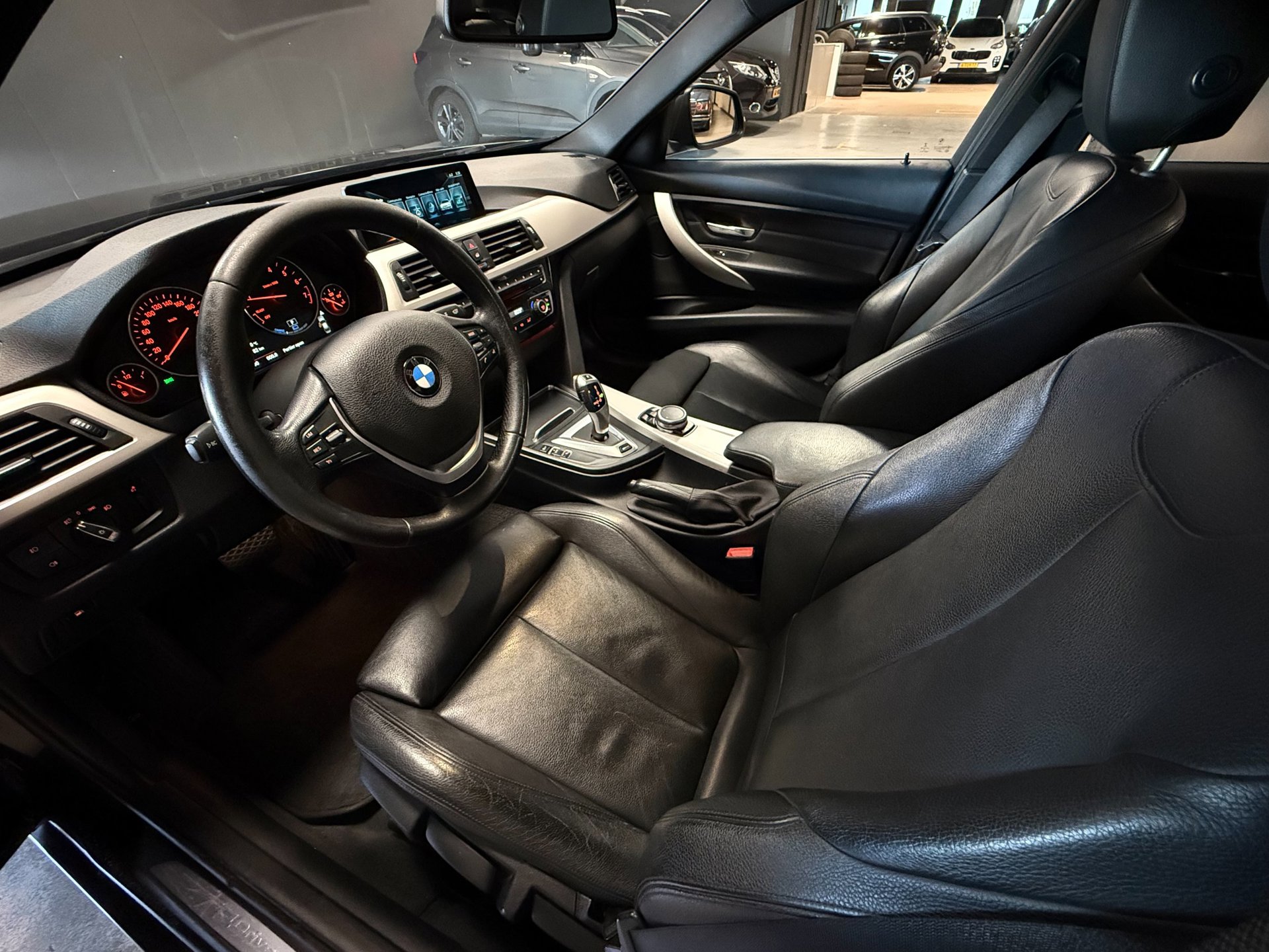 Foto van BMW 330e Iperformance
