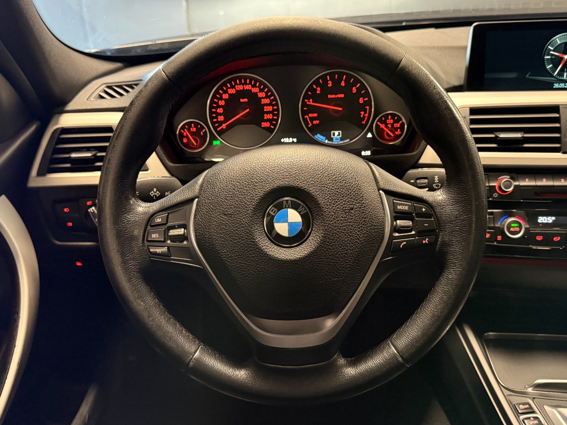 Foto van BMW 330e Iperformance