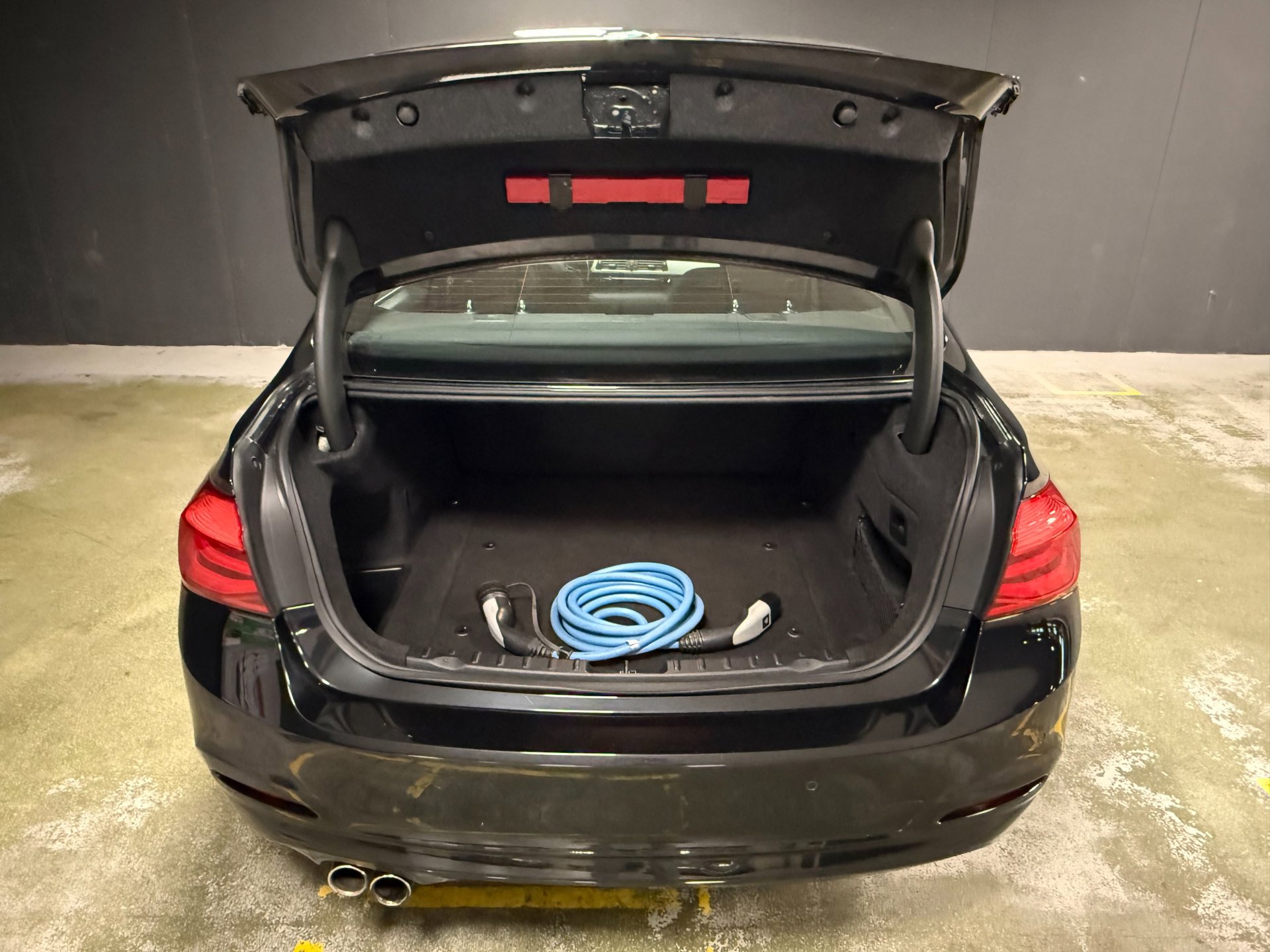 Foto van BMW 330e Iperformance
