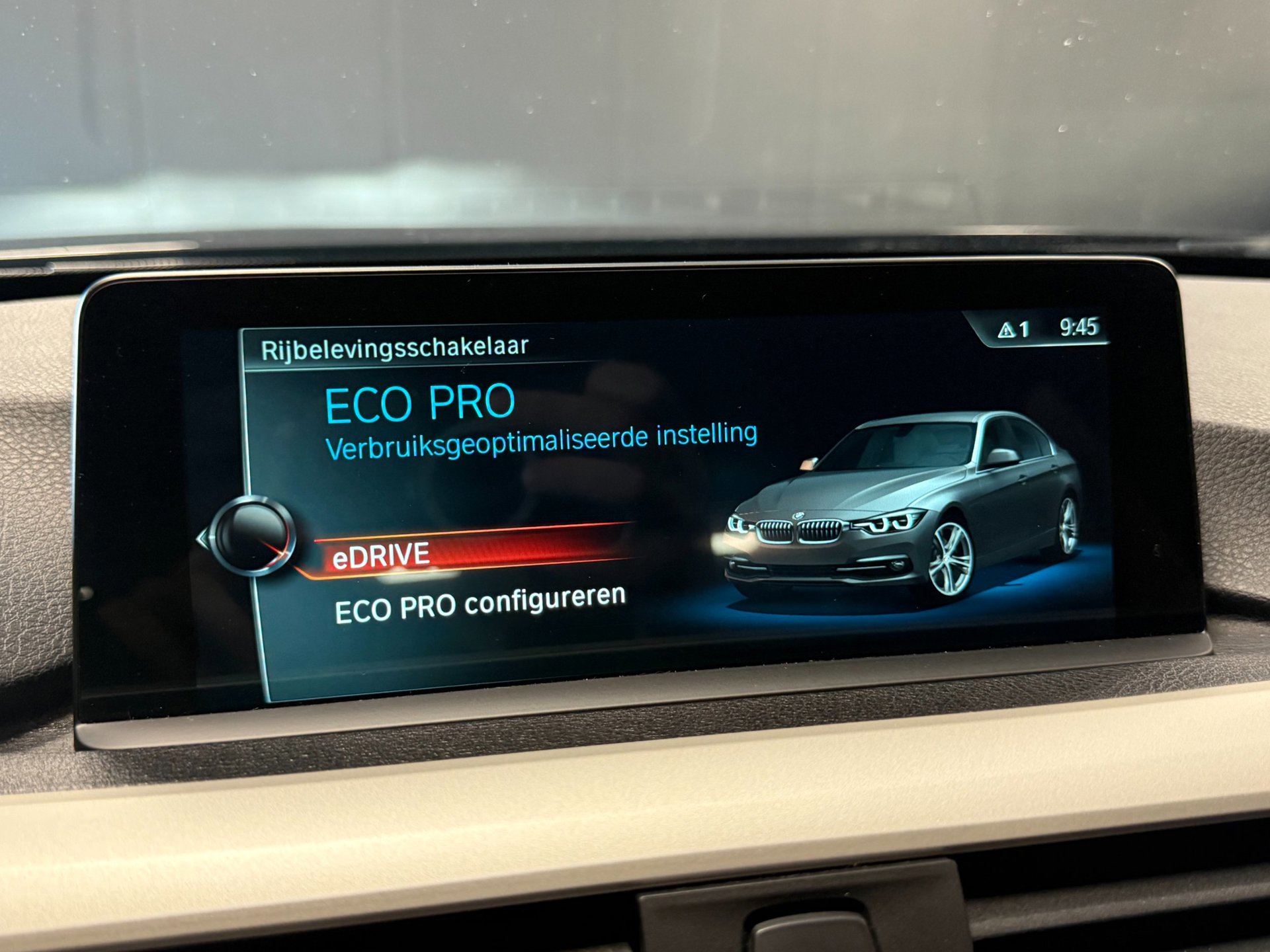 Foto van BMW 330e Iperformance