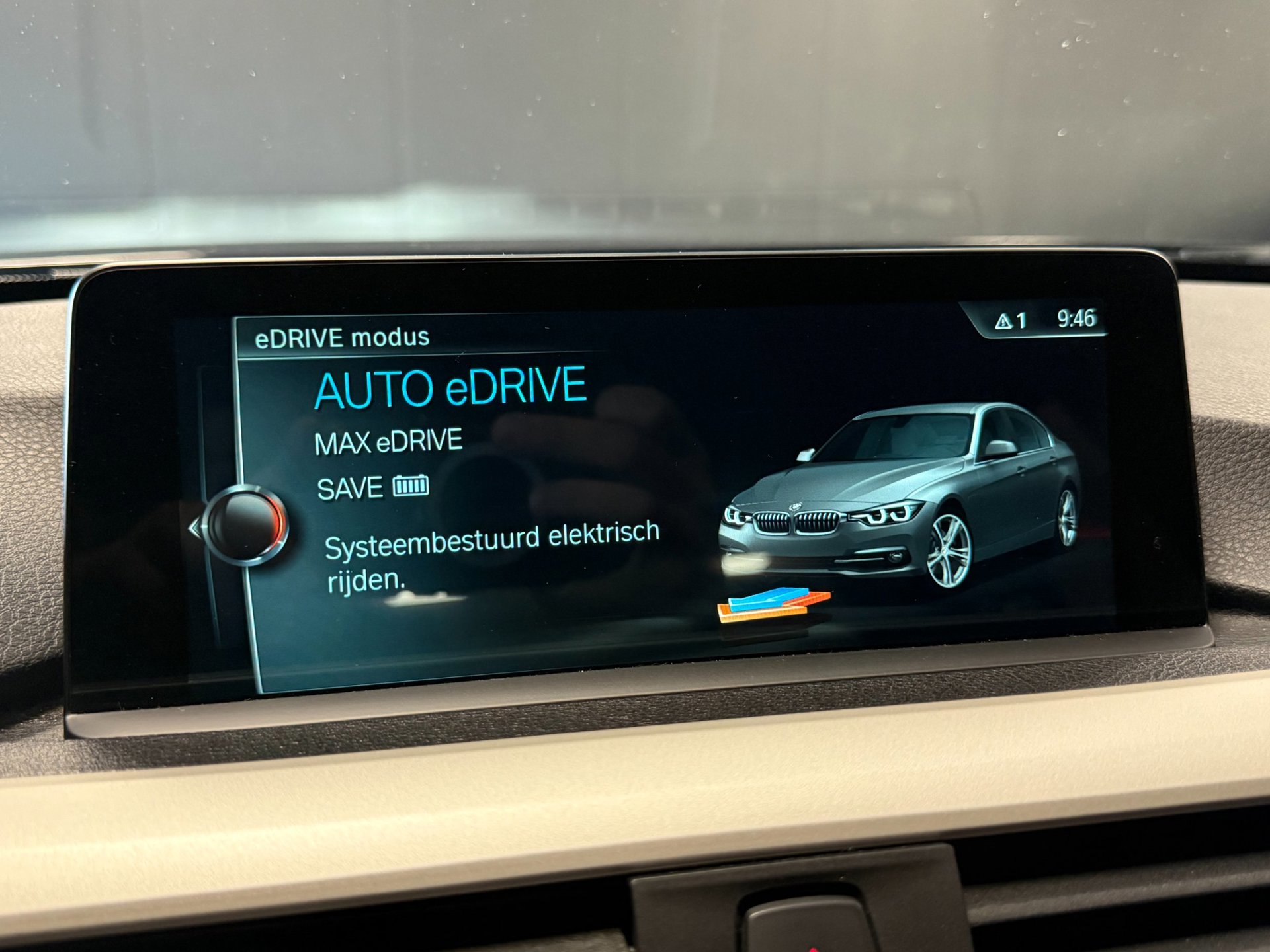 Foto van BMW 330e Iperformance