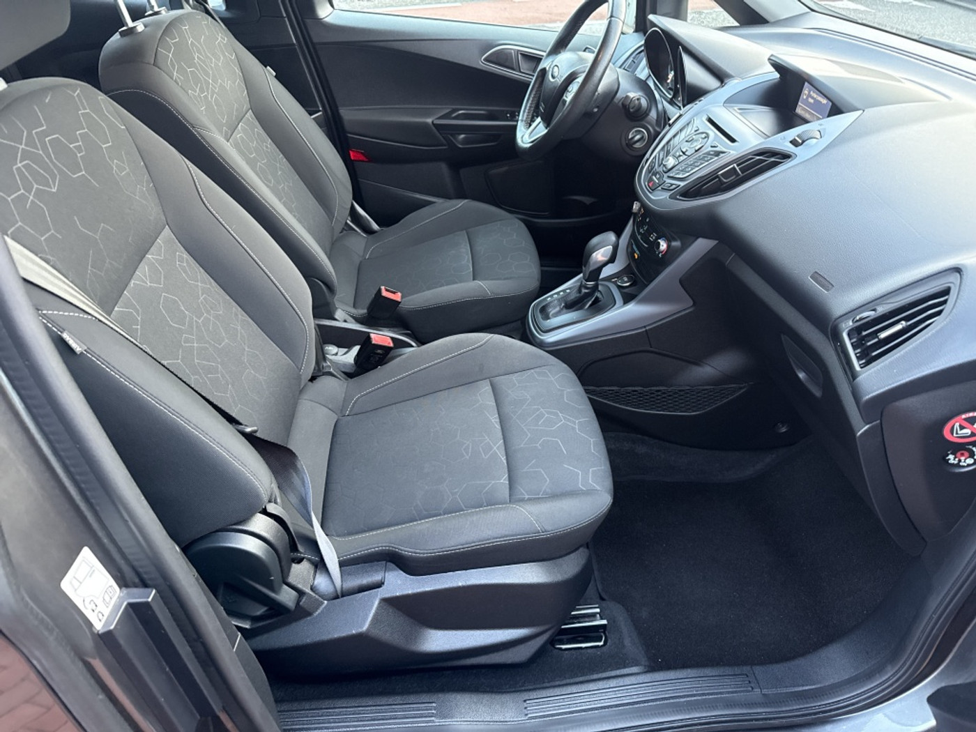 Foto van Ford B-max