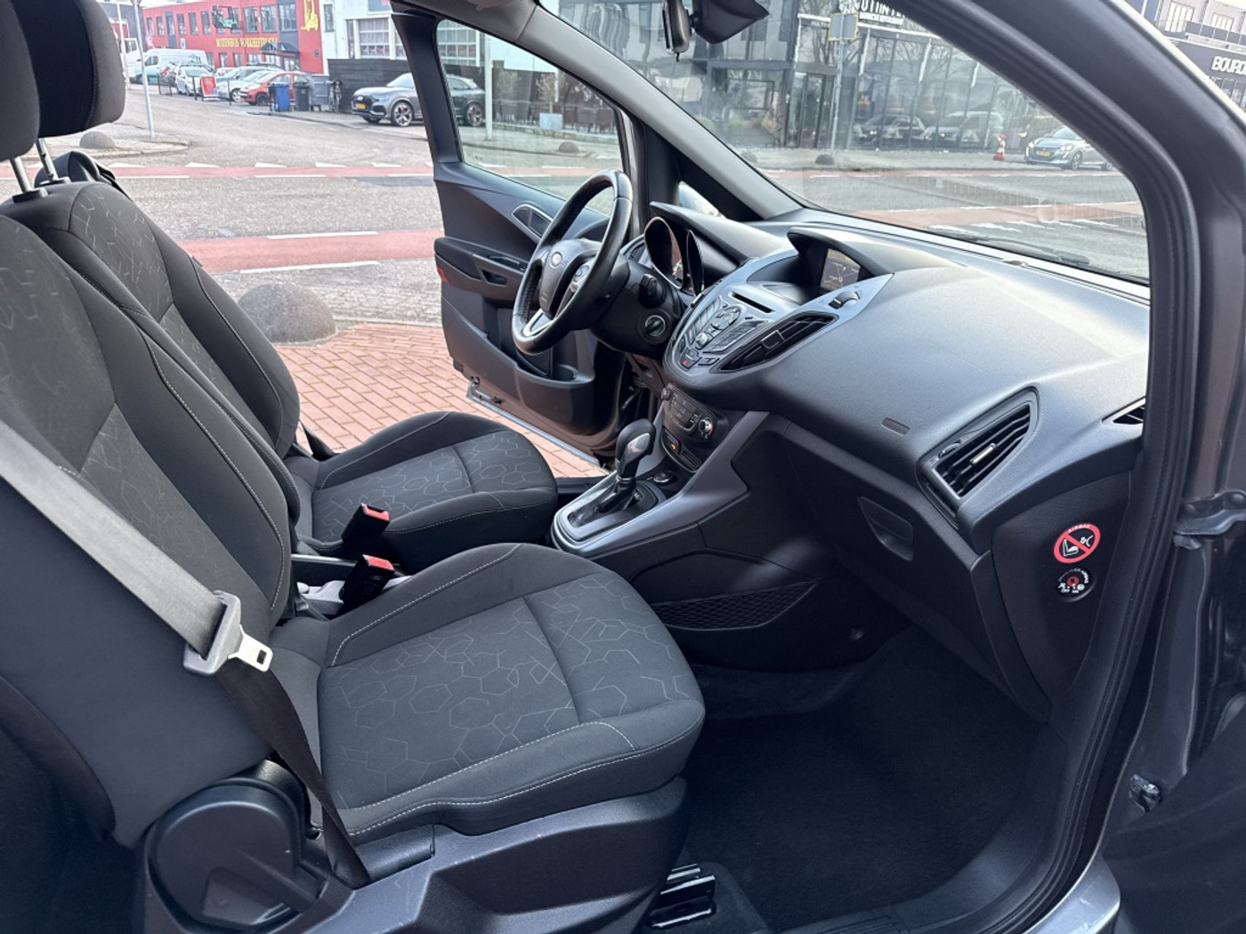 Foto van Ford B-max