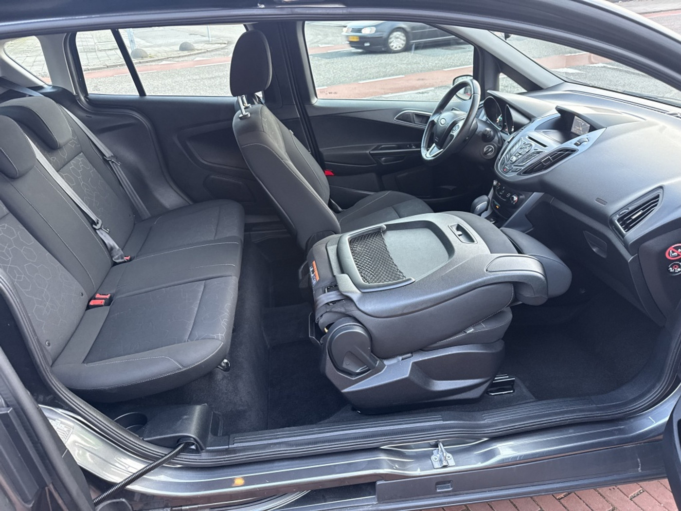 Foto van Ford B-max