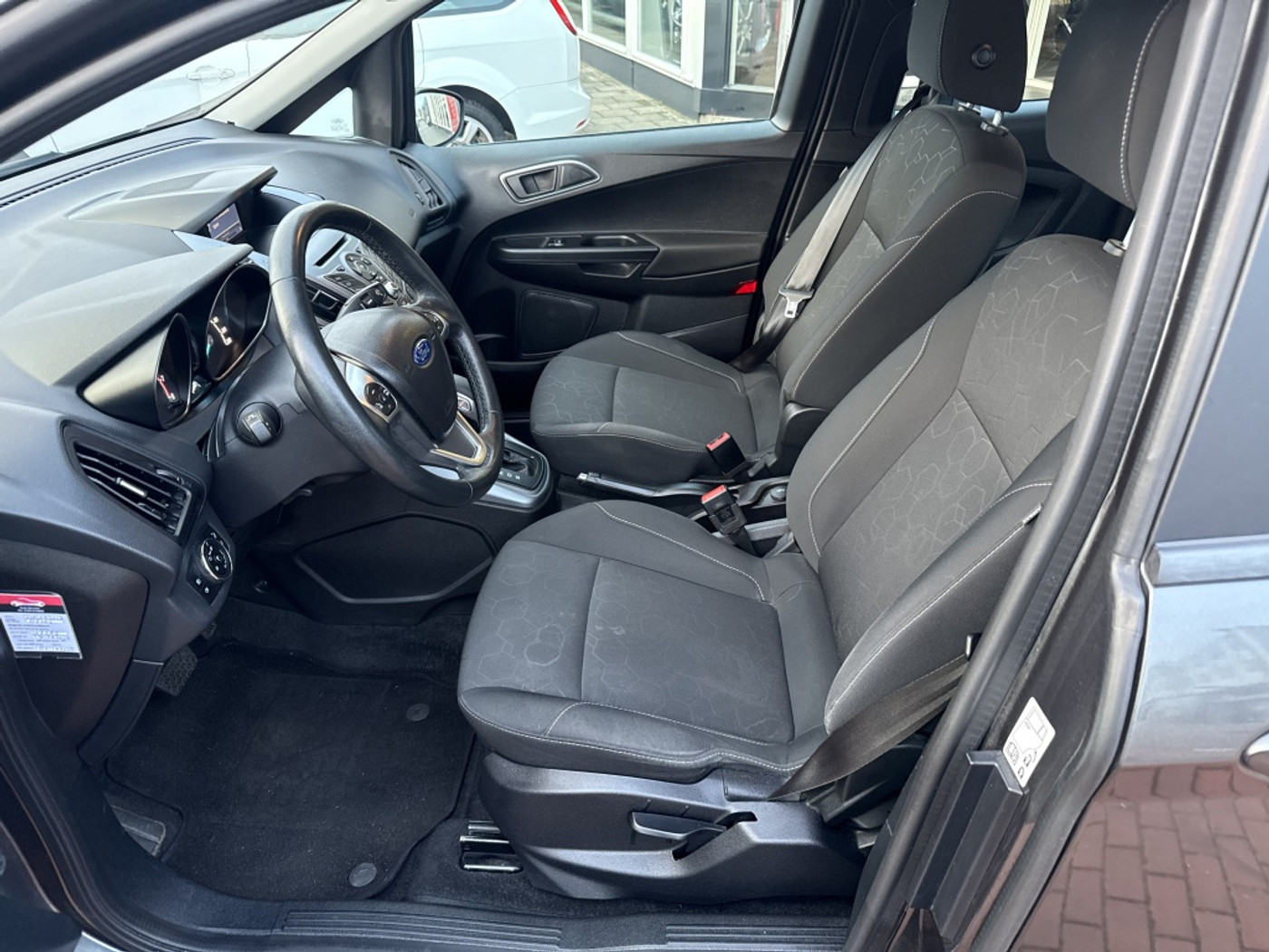 Foto van Ford B-max