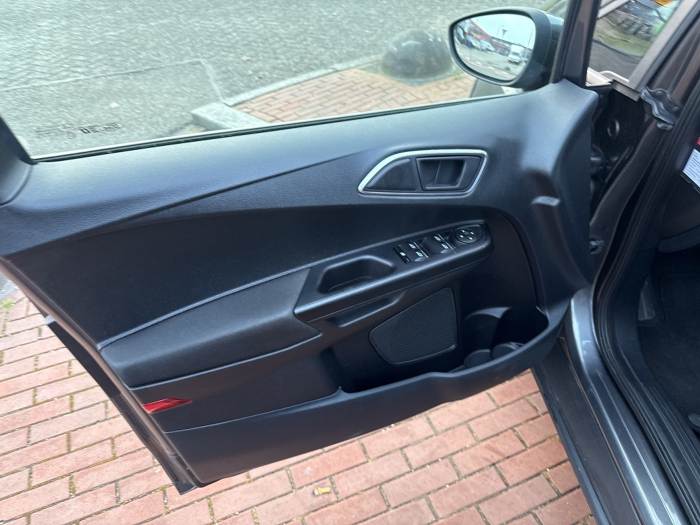 Foto van Ford B-max