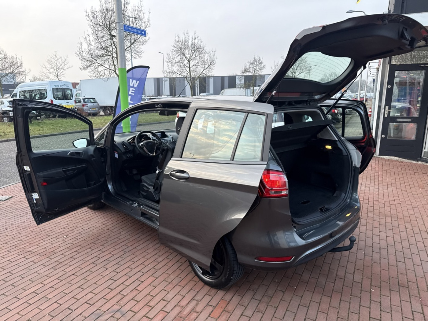 Foto van Ford B-max
