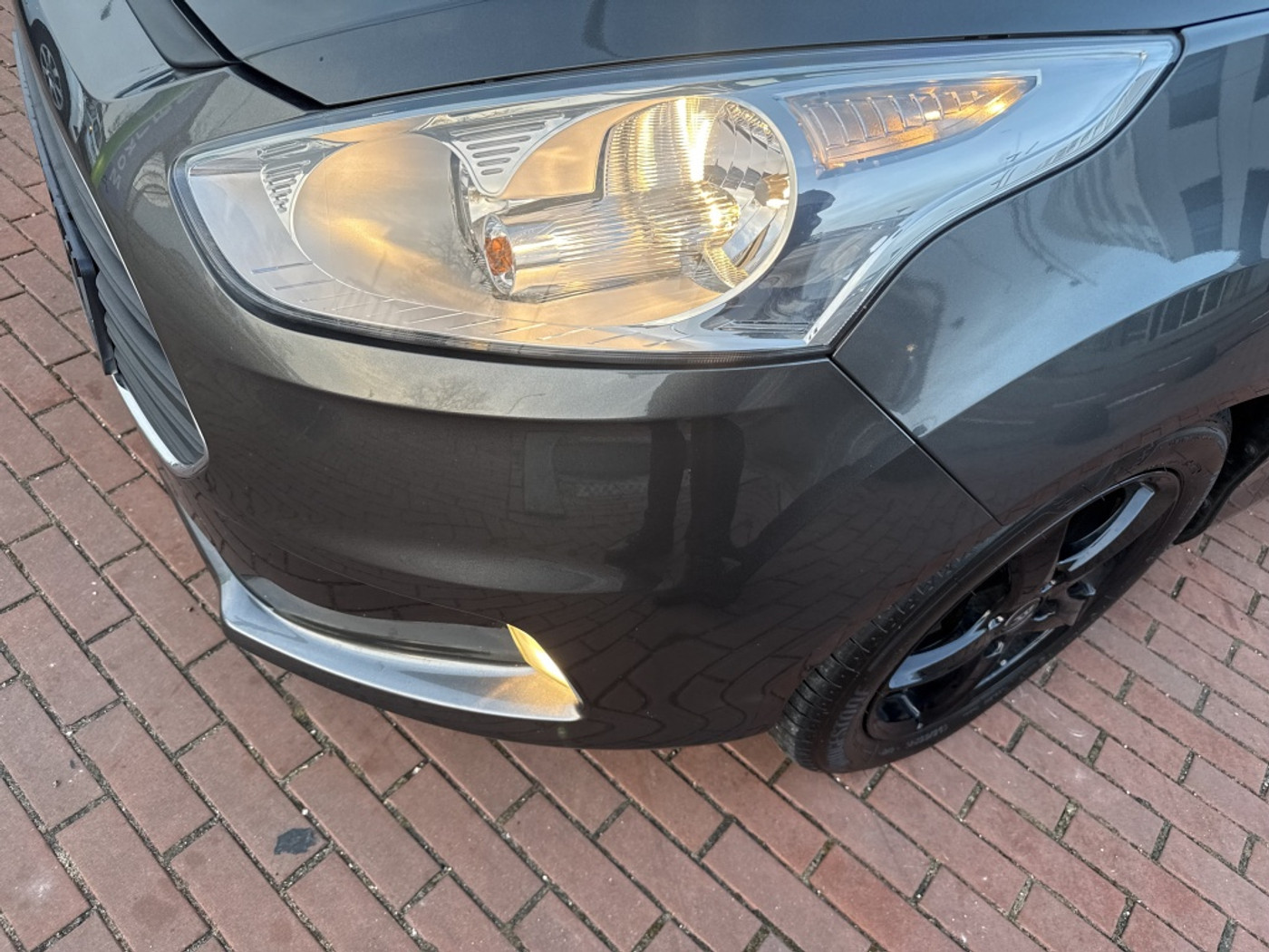Foto van Ford B-max