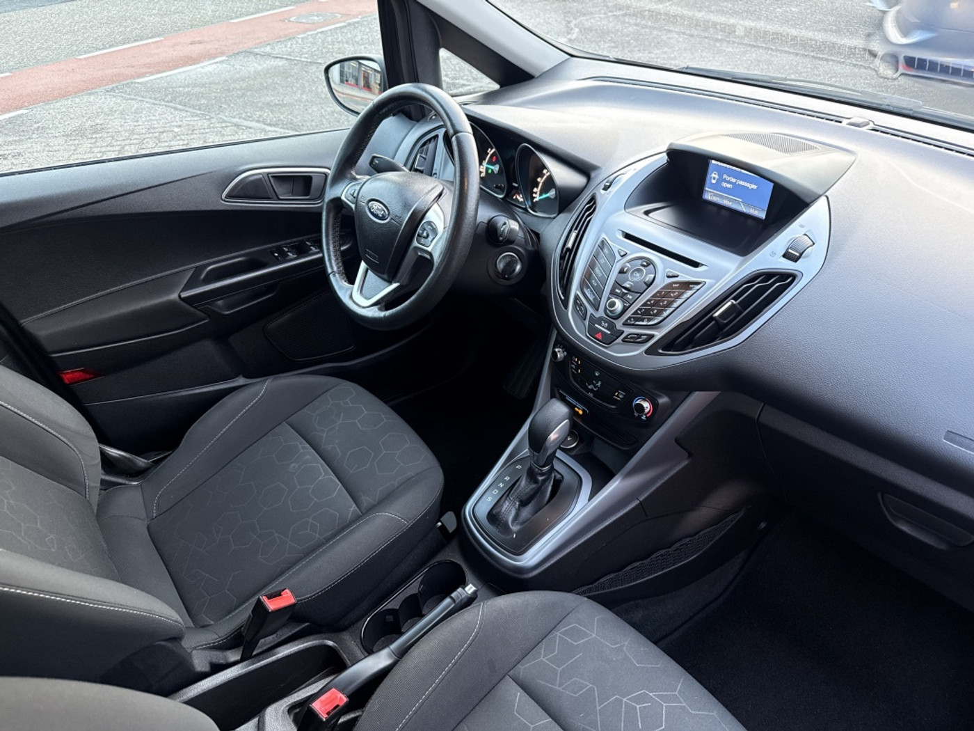 Foto van Ford B-max