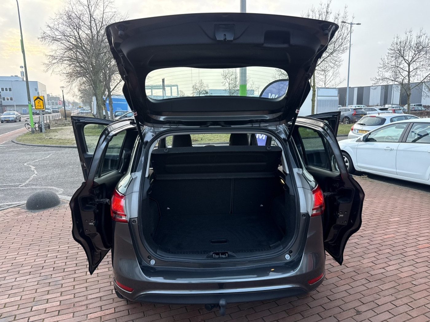 Foto van Ford B-max