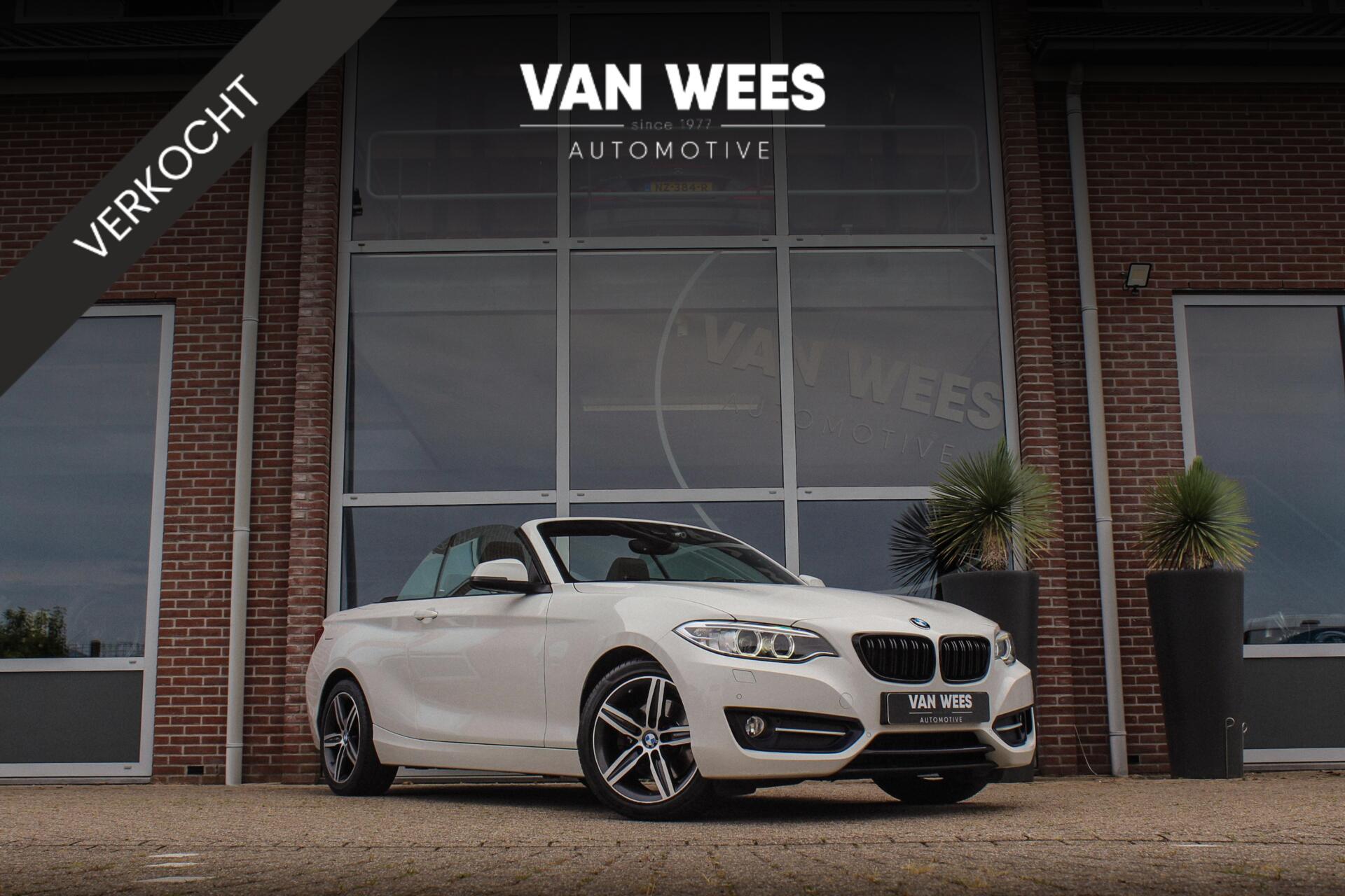 BMW 220i 220i Sport-Line | 2e eigenaar | Dealer onderhouden | Innovation pakket | HiFi audio | DAB | Xenon adaptief | PDC | Sportstoelen | Cruise control | Keyless entry 2015 - voorkant