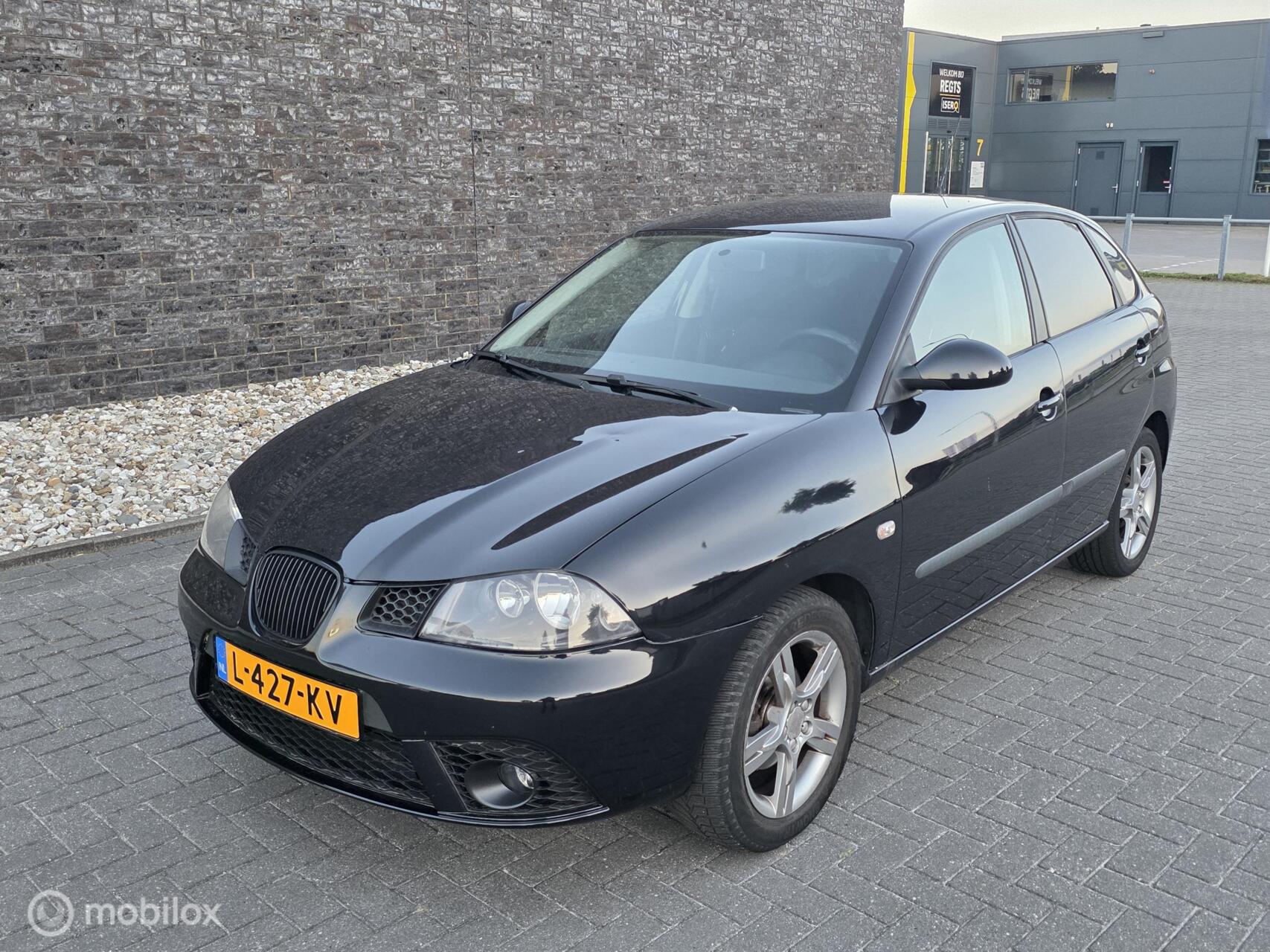 Seat Ibiza 1.2 Reference - Airco - Cruise - Nieuwe apk 2009 - voorkant