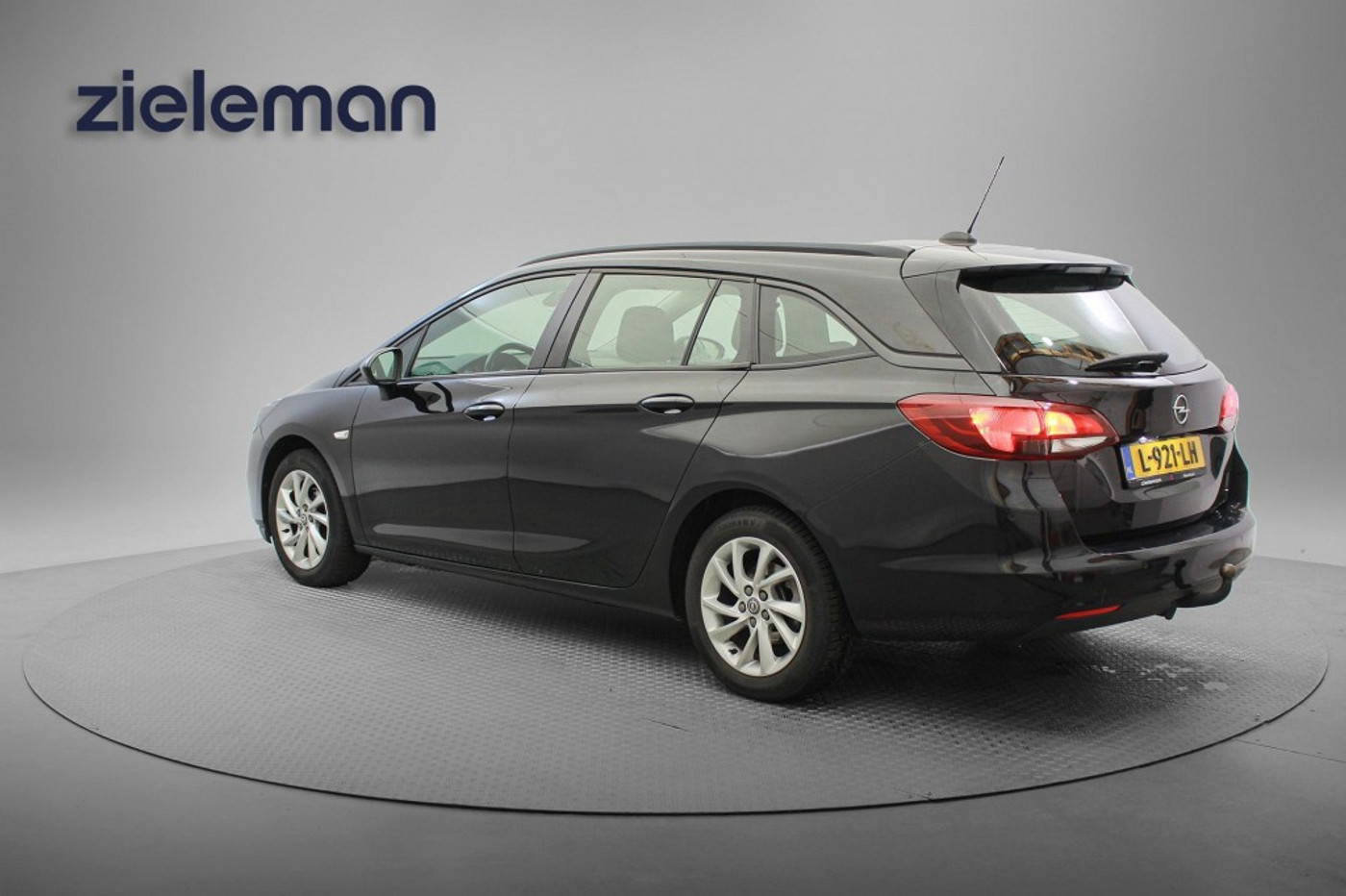 Foto van Opel Astra Sports Tourer