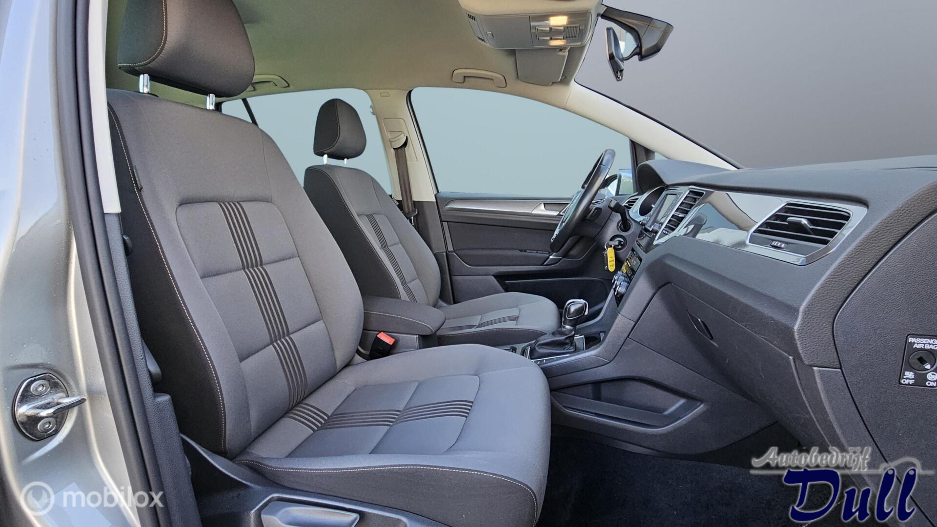 Foto van Volkswagen Golf Sportsvan