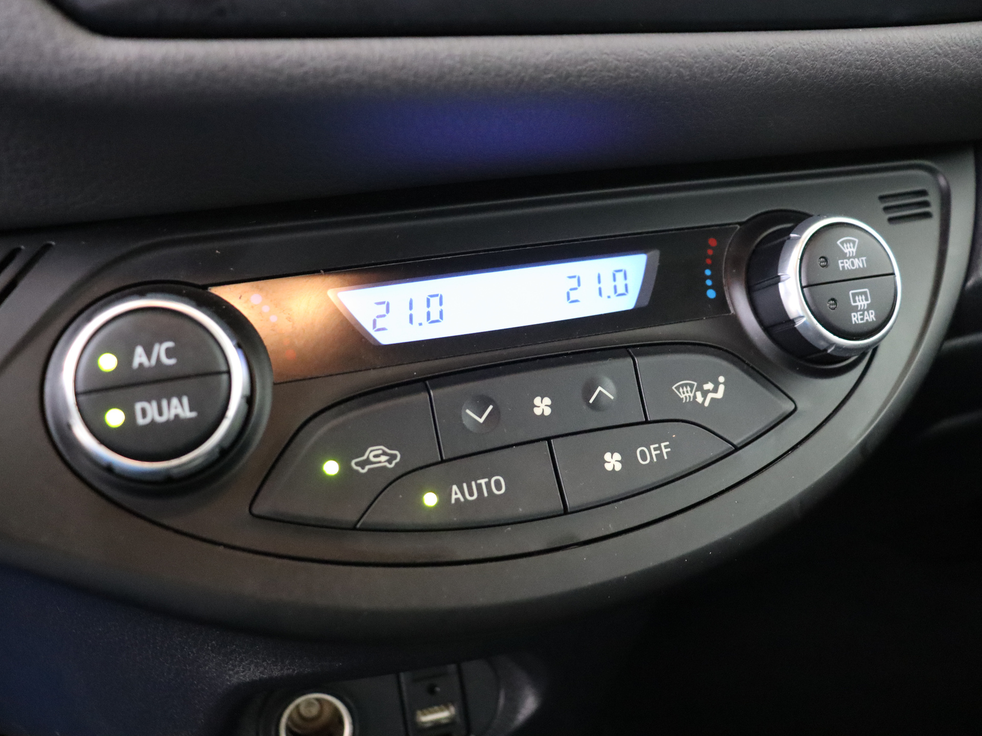 Foto van Toyota Toyota Yaris Hybrid