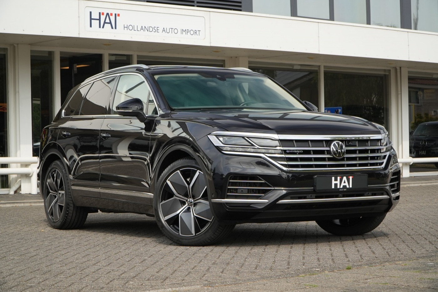 Volkswagen Touareg Ehybrid 3.0 TSi eHybrid 4M I Pano I ACC I Luchtvering I Trekhaak I 21 Inch I 2020 - voorkant