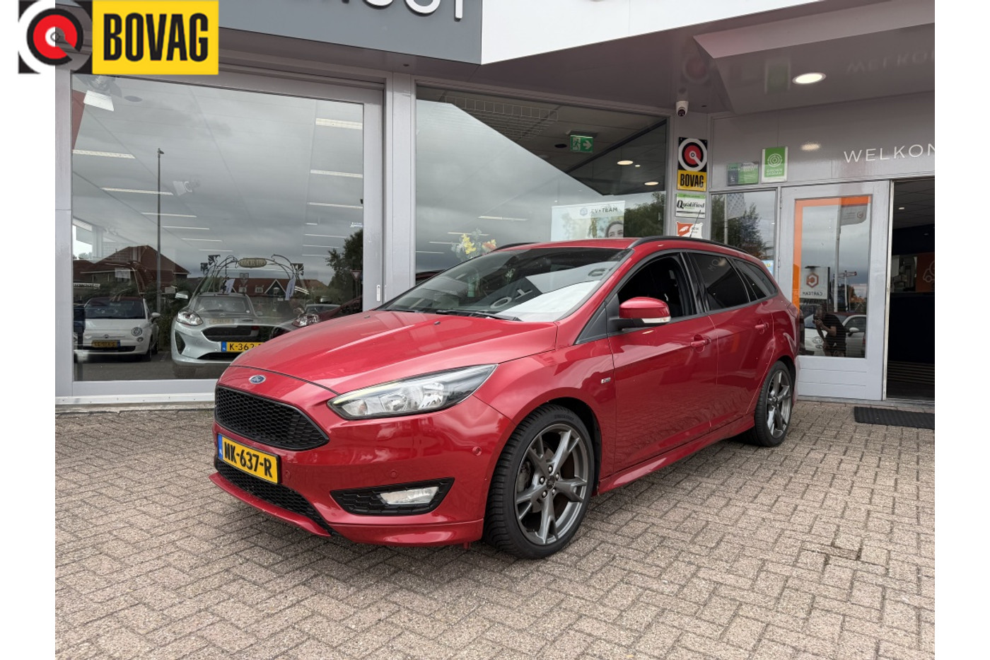 Ford Focus 1.0 ST-Line | Verwarmde ruit | Carplay | Nieuwe Distributie | Dealer onderhouden! 2017 - voorkant