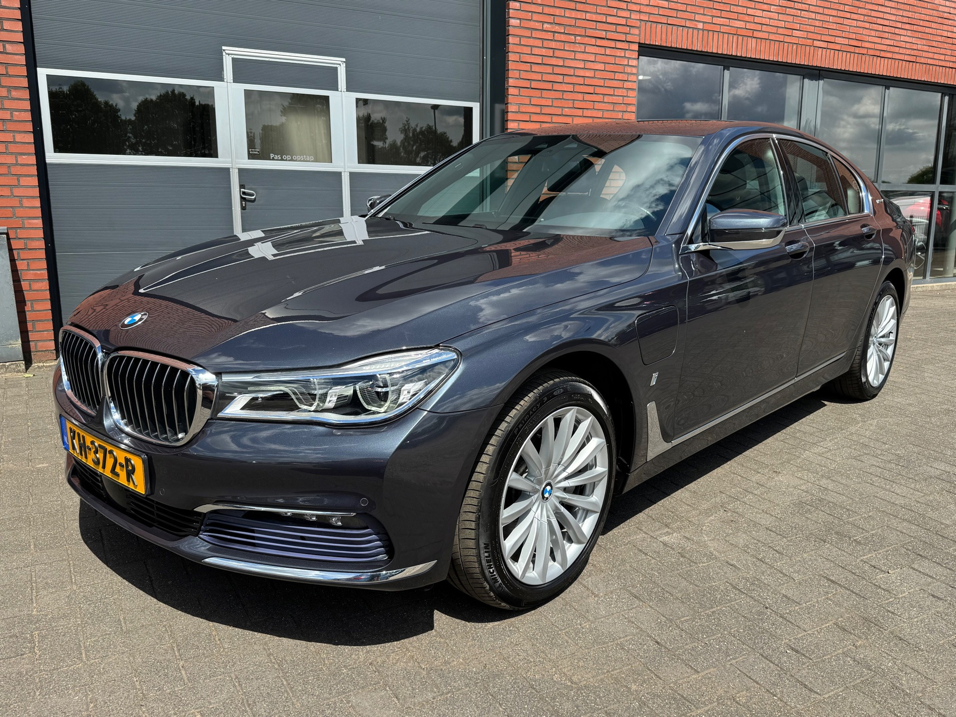 BMW 7-serie 740e iPerformance High Executive 2016 - voorkant