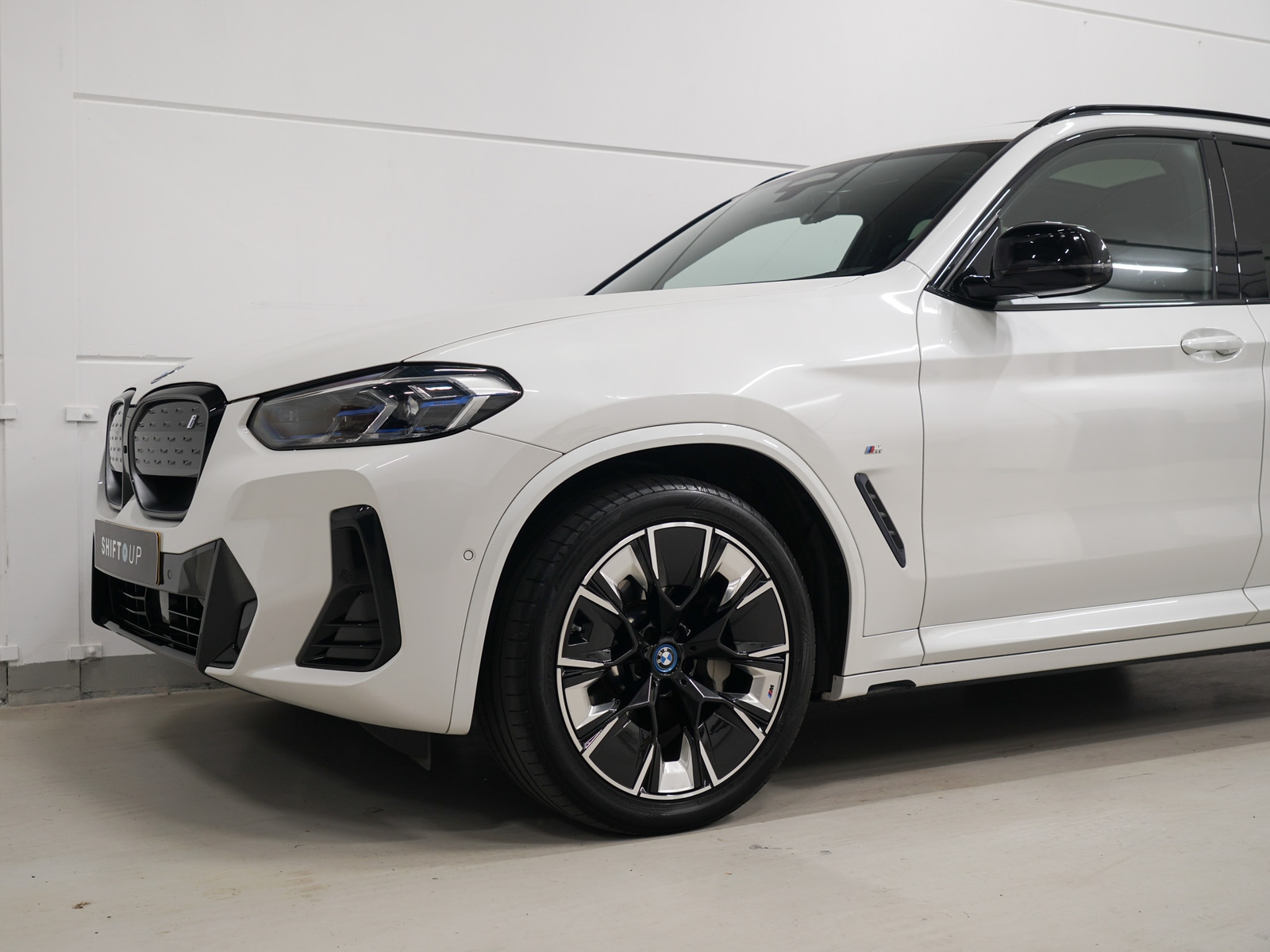 Foto van BMW Ix3