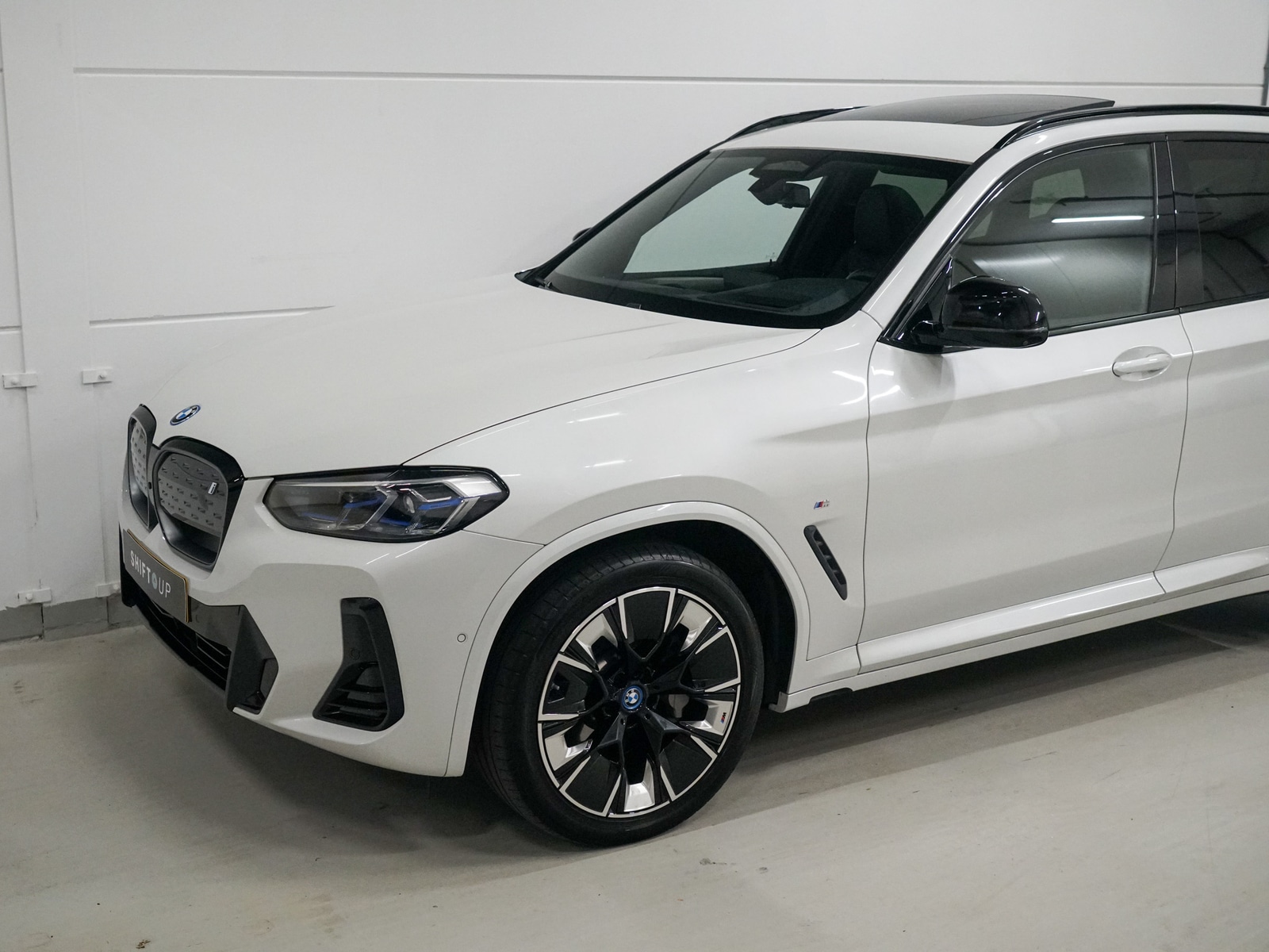 Foto van BMW Ix3