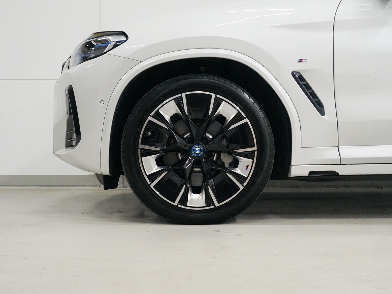 Foto van BMW Ix3