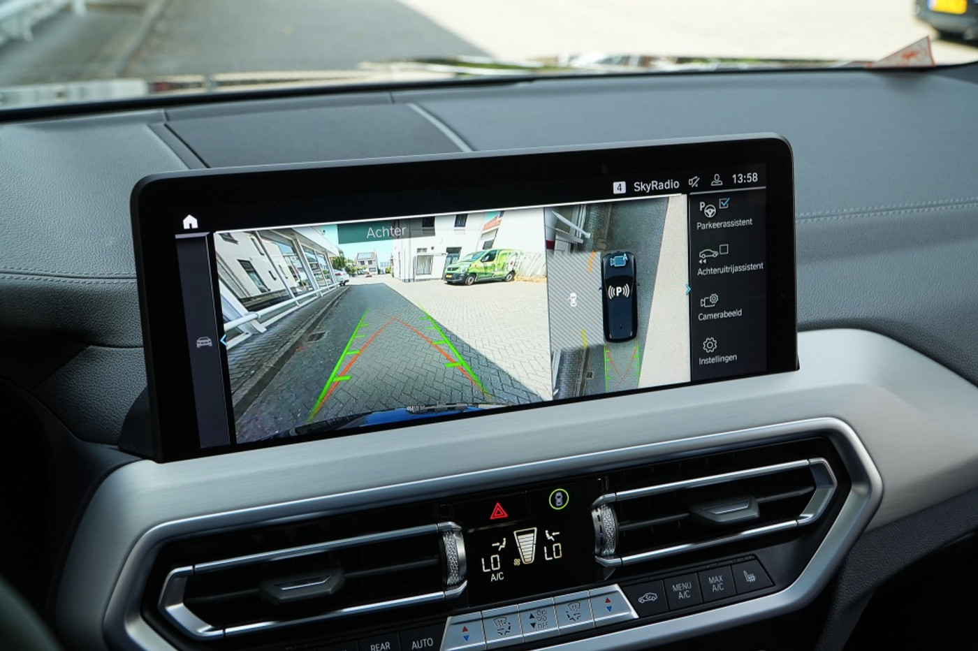 Foto van BMW Ix3