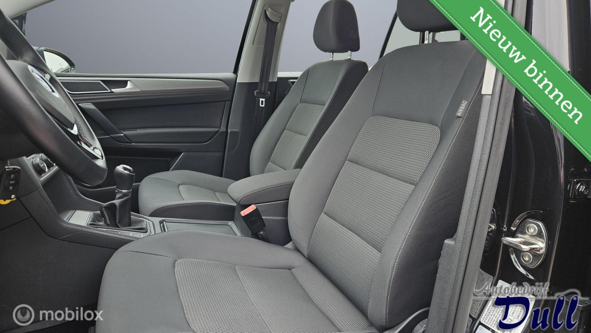 Foto van Volkswagen Golf Sportsvan