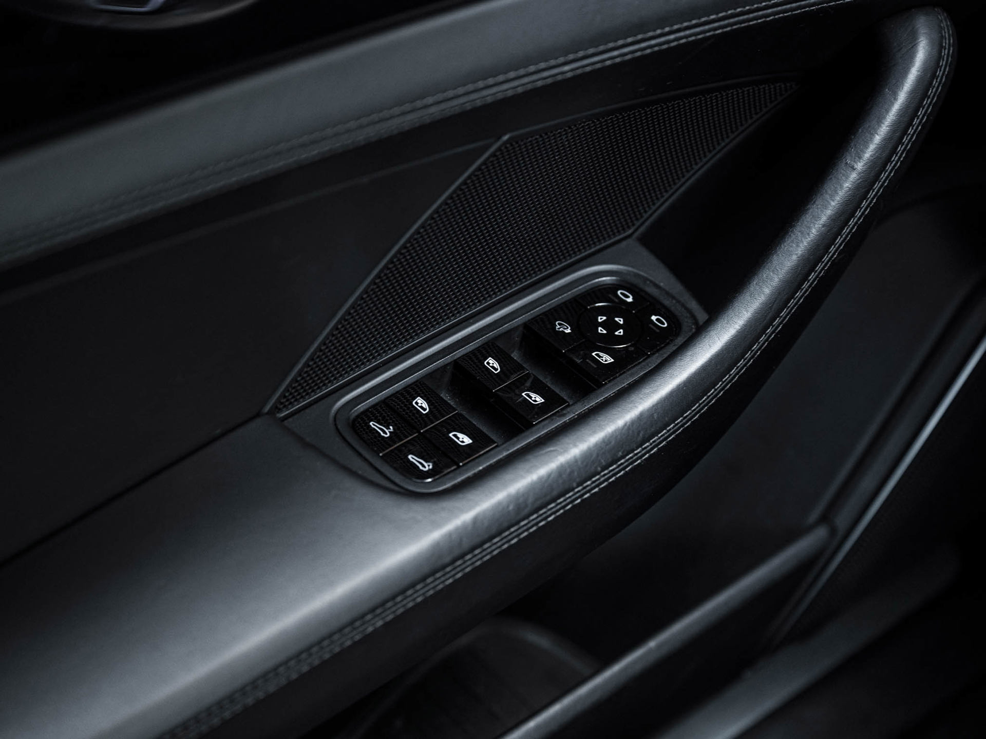 Foto van Porsche Panamera 4