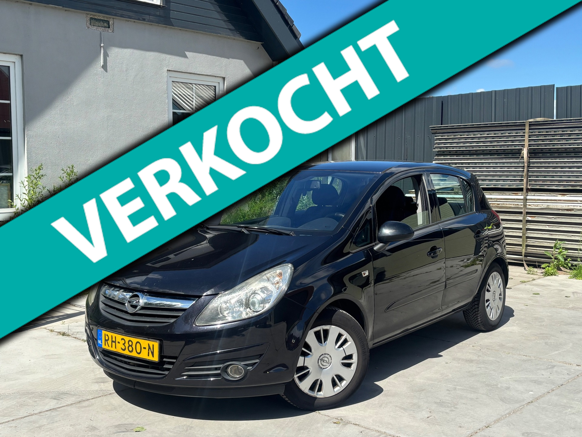 Opel Corsa 1.4-16V Enjoy | Nieuwe APK |  5-drs | El. Ramen | Parkeersensoren | Scherpe prijs! 2007 - voorkant